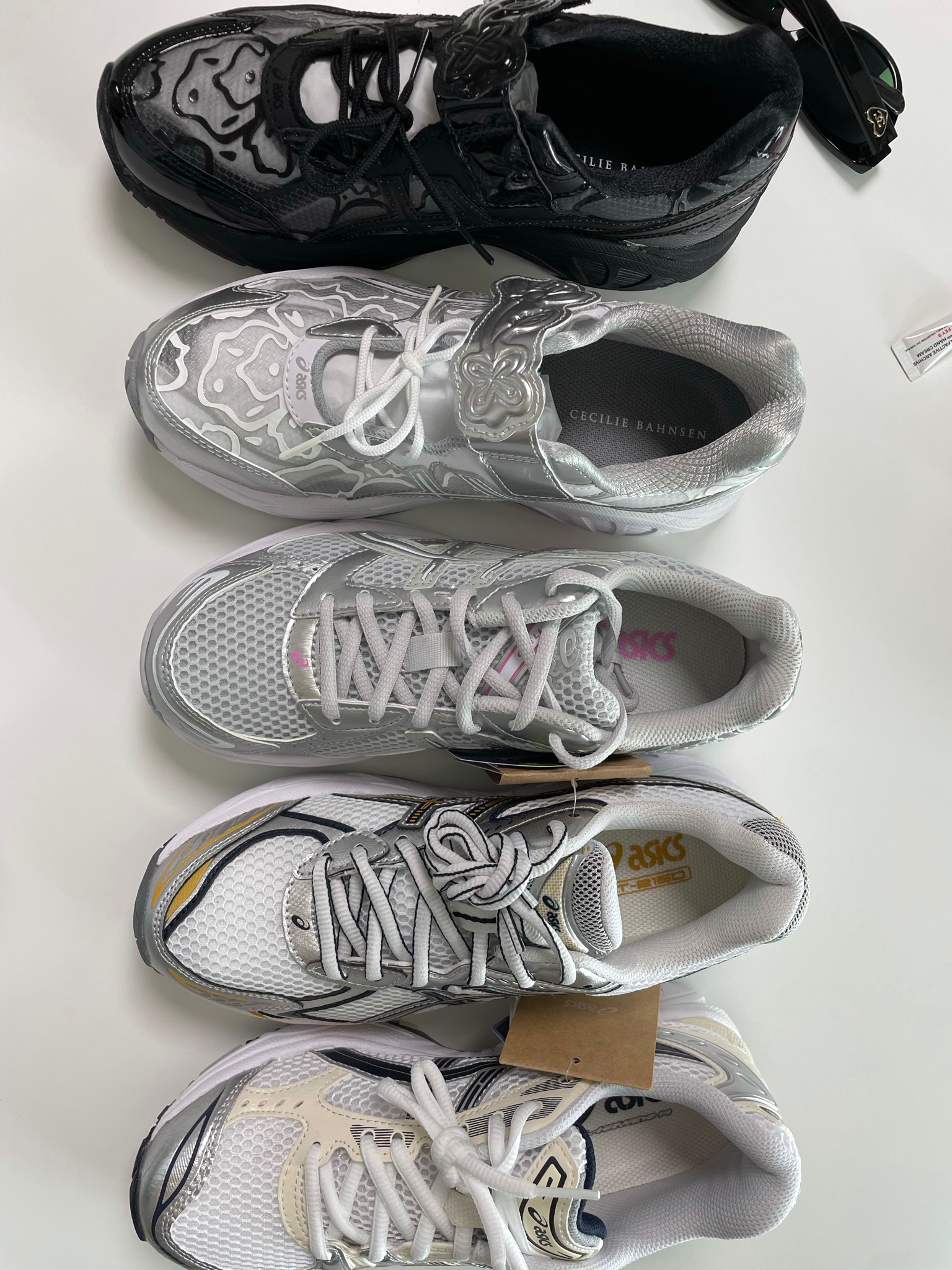 Asics x Cecilie Bahnsen GT-2160 White, Asics x Cecilie Bahnsen GT-2160 Black 착용 스타일 - 1