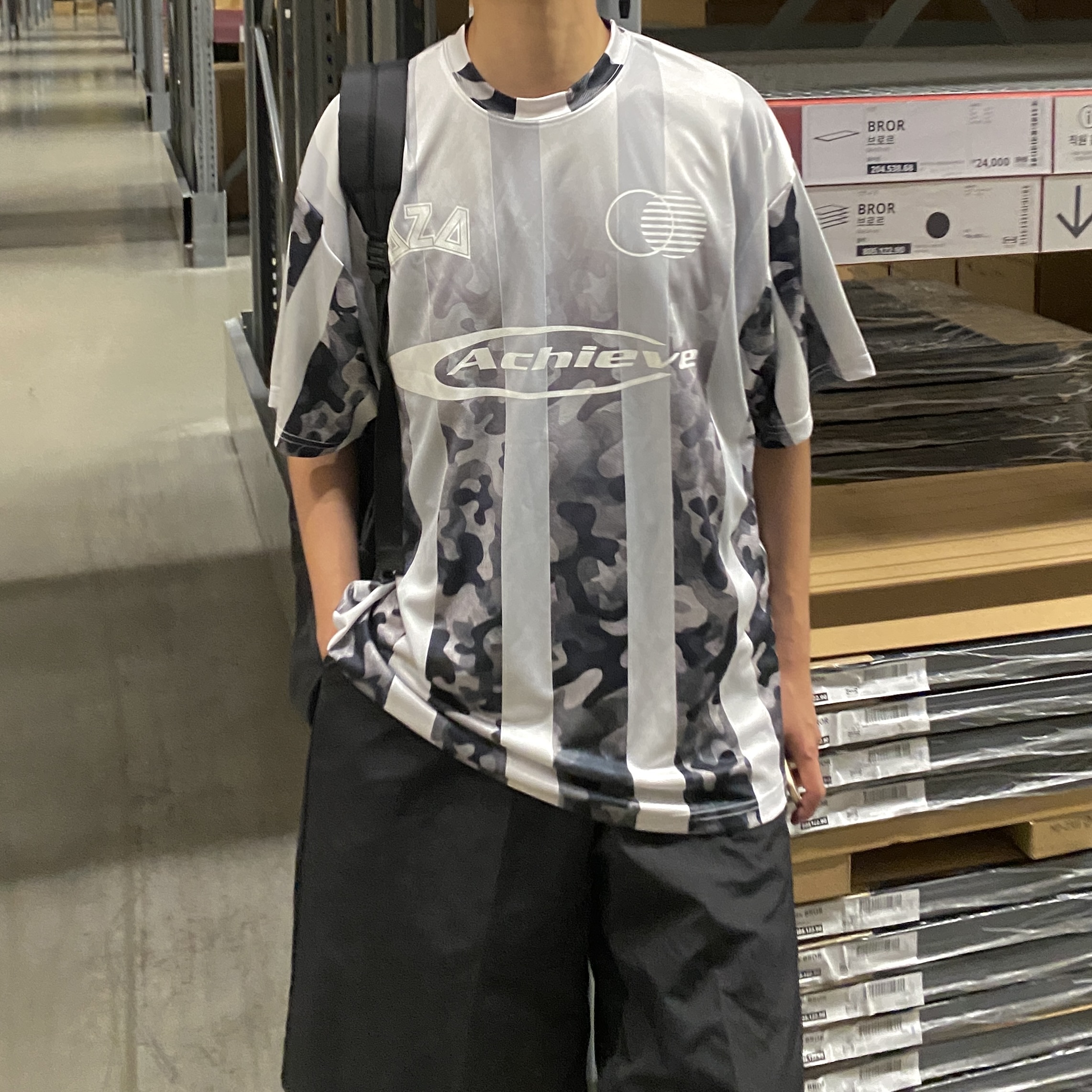 Nike x Sacai VaporWaffle Black White, CDG Backpack Black 착용 스타일 - 2