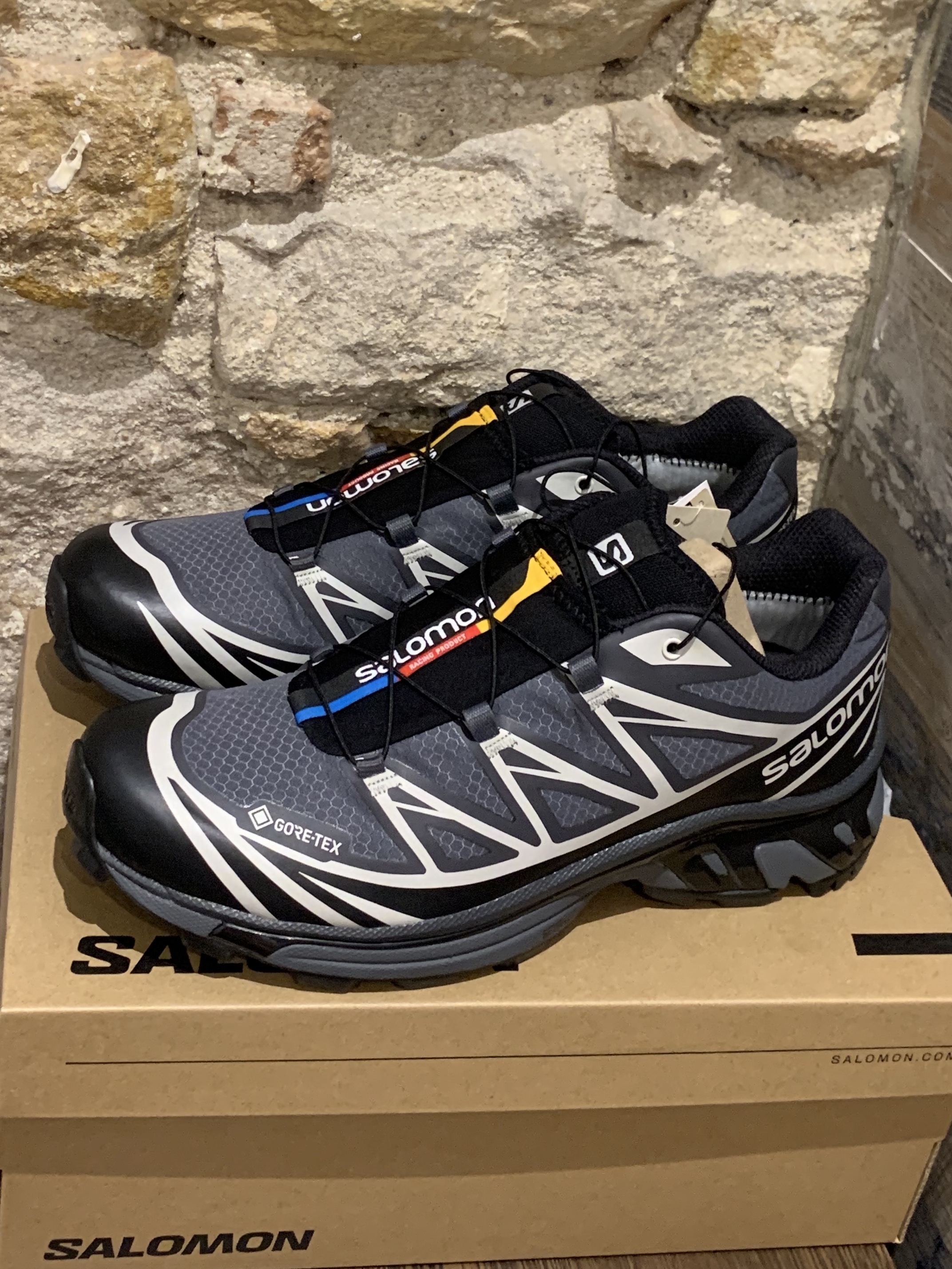 Salomon XT-6 Gore-Tex Black Ebony 착용 스타일 - 2