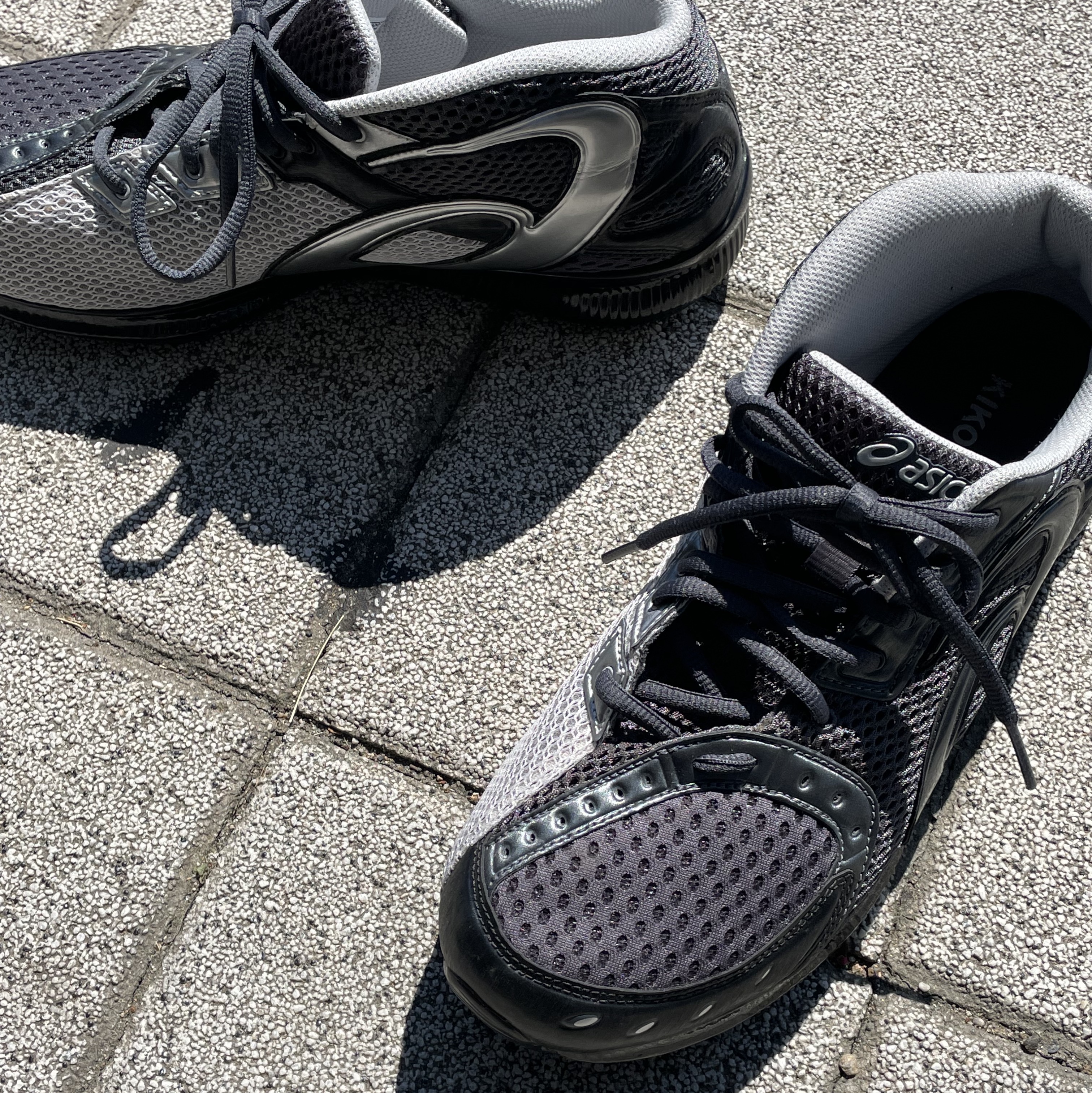 Asics x Kiko Kostadinov Gel Sokat Infinity Dark Grey 착용 스타일 - 2