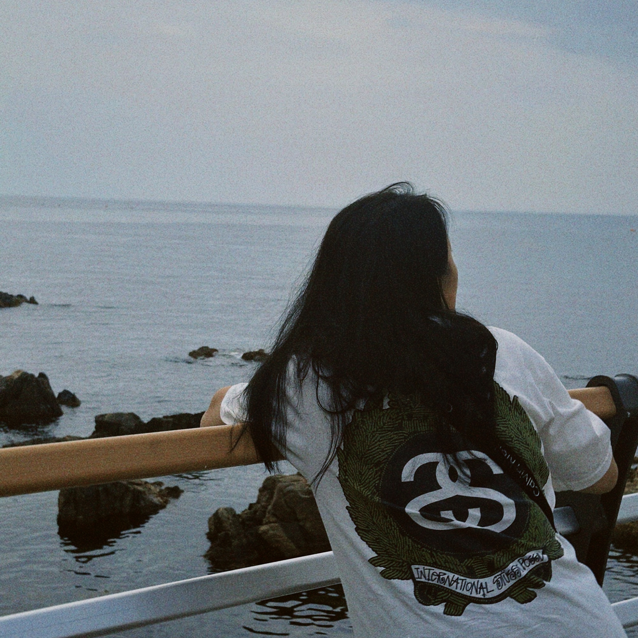 Stussy Crown Wreath Pigment Dyed T-Shirt Natural 착용 스타일 - 2