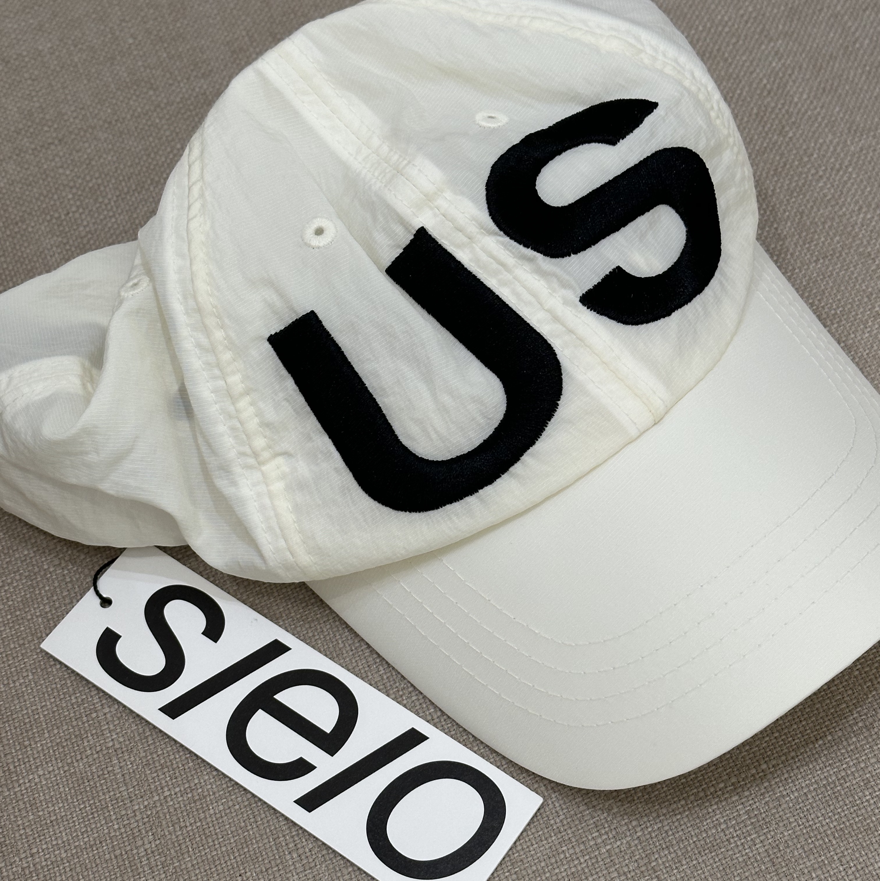 s/e/o Us Cap Ivory 착용 스타일