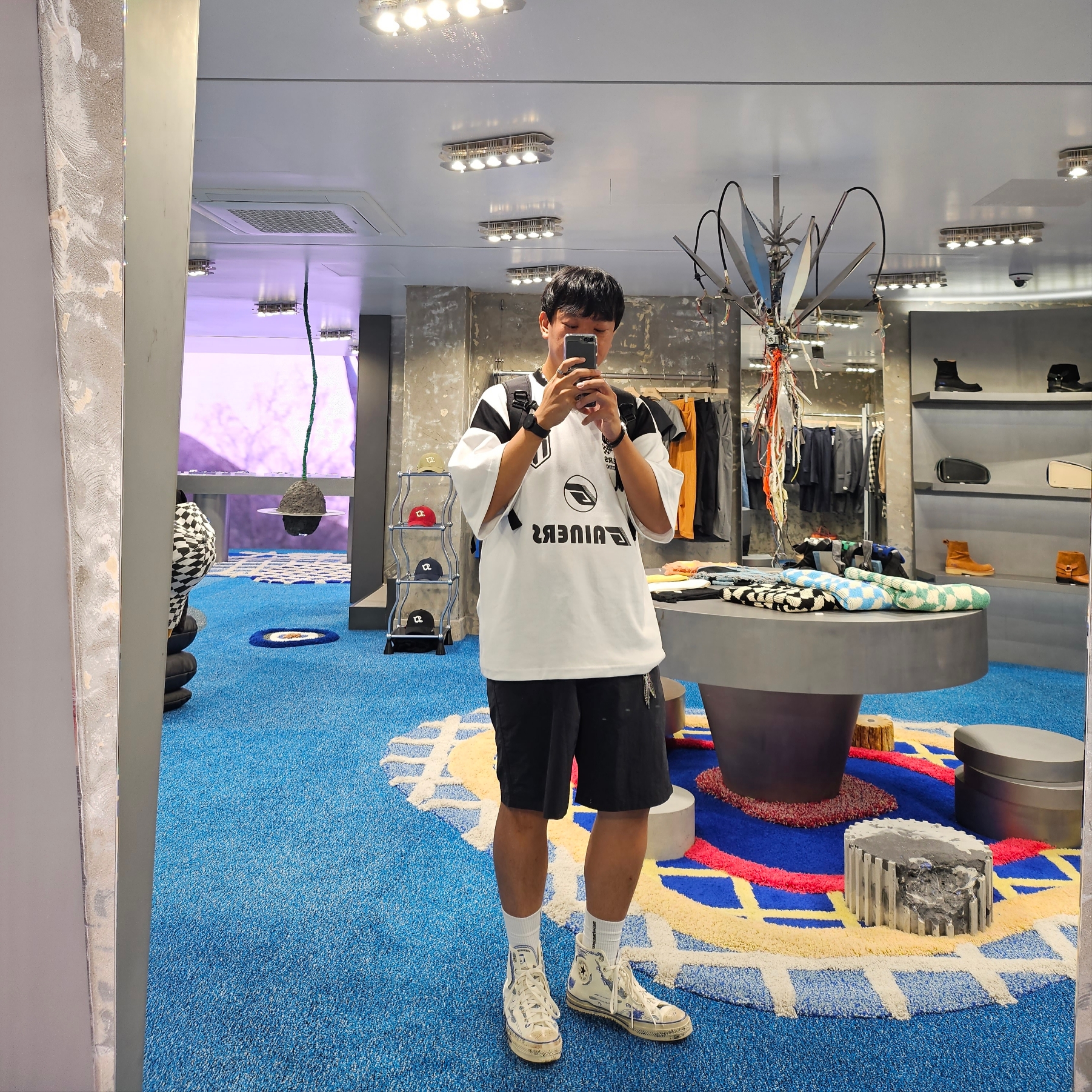 Converse x Ader Error Chuck 70 High White 착용 스타일 - 1