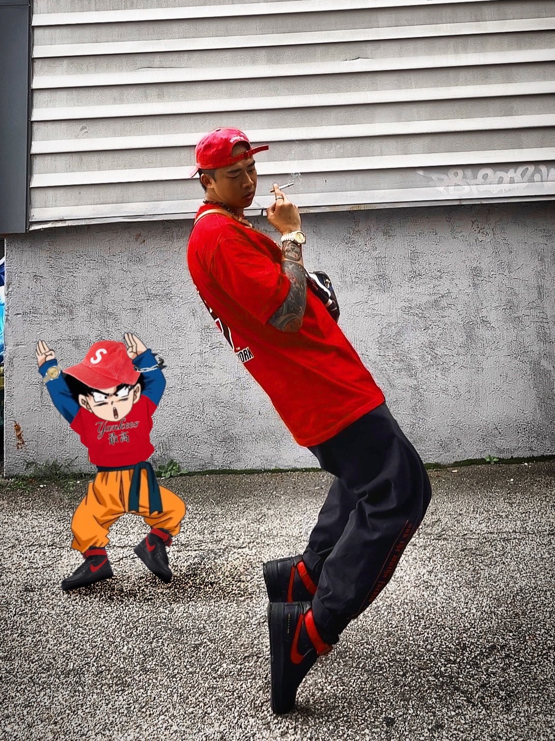 Supreme Pigment Canvas S Logo 6-Panel Red - 23SS, Supreme x MLB Kanji Teams T-Shirt Yankees Red - 22FW 착용 스타일 - 1