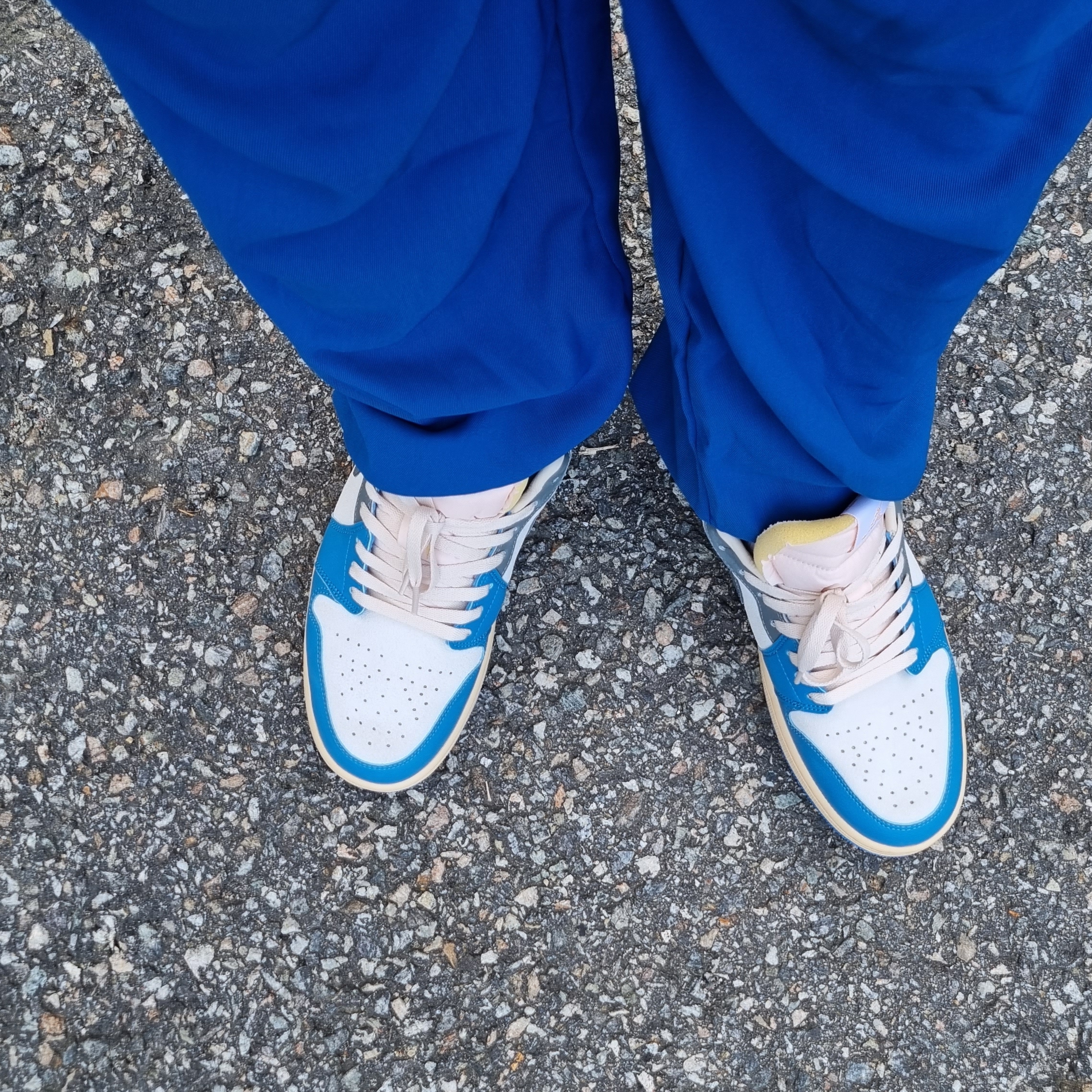 Jordan 1 Low SE Tokyo 96 착용 스타일 - 2
