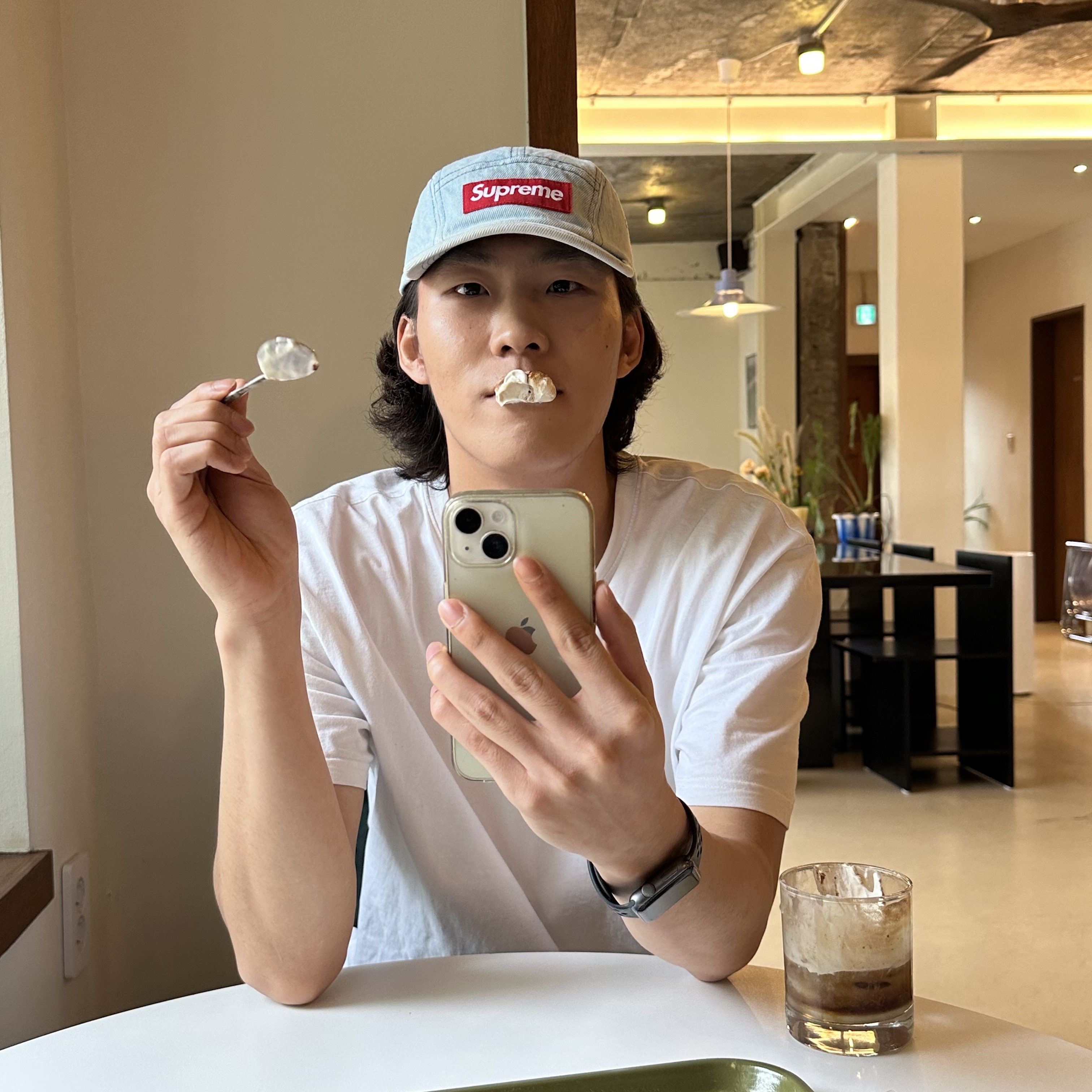 Supreme Denim Camp Cap Washed Blue - 22FW, Maison Mihara Yasuhiro Blakey VL OG Sole Canvas Low-top Sneakers Black 착용 스타일 - 3