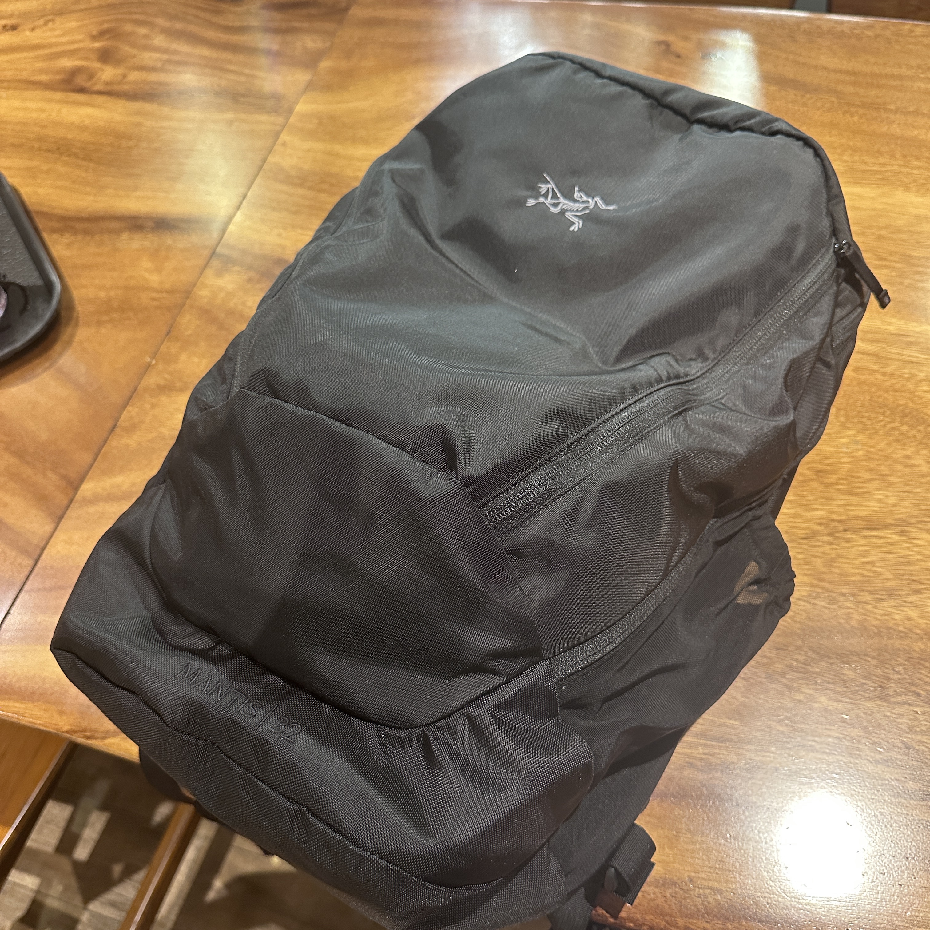 Arc'teryx Alpha SV Jacket Orca, Arc'teryx Beta LT Jacket Black 착용 스타일 - 3
