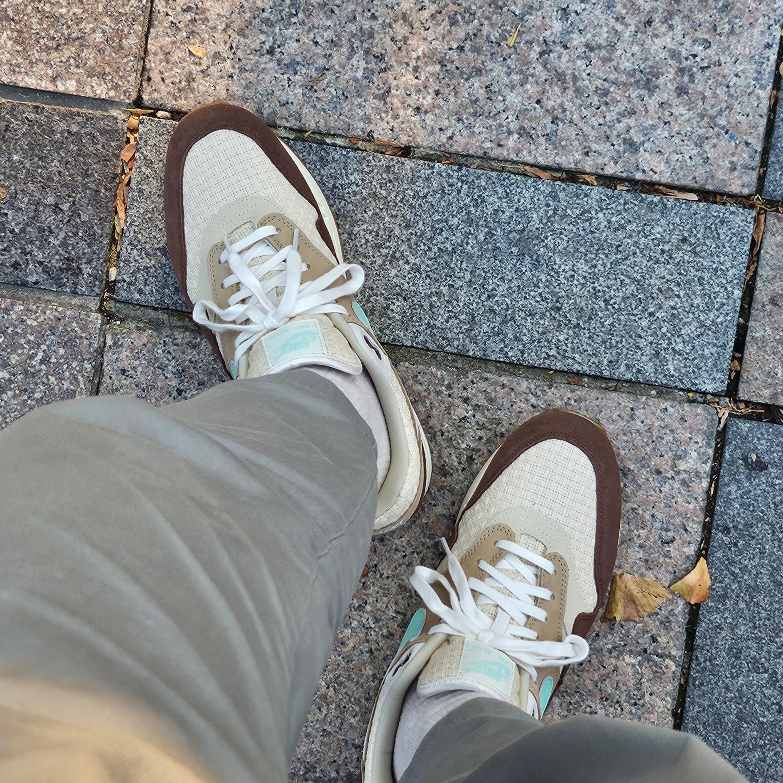 Nike Air Max 1 Premium Crepe Hemp 착용 스타일