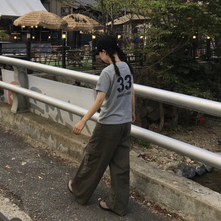 Safarispot Women 1/2 Safarispots Magazine Tee Gray 착용 스타일 - 1