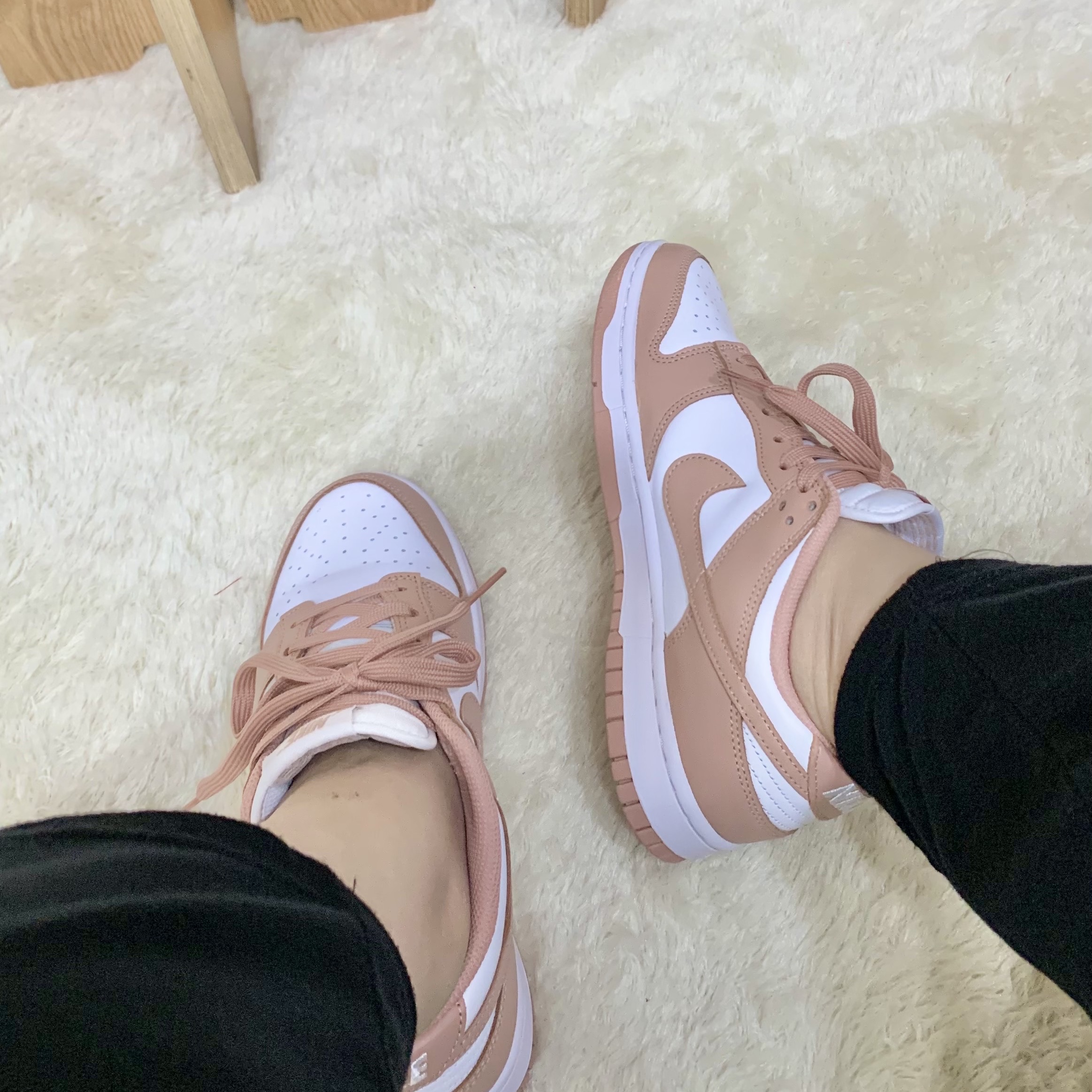(W) Nike Dunk Low Rose Whisper 착용 스타일 - 1