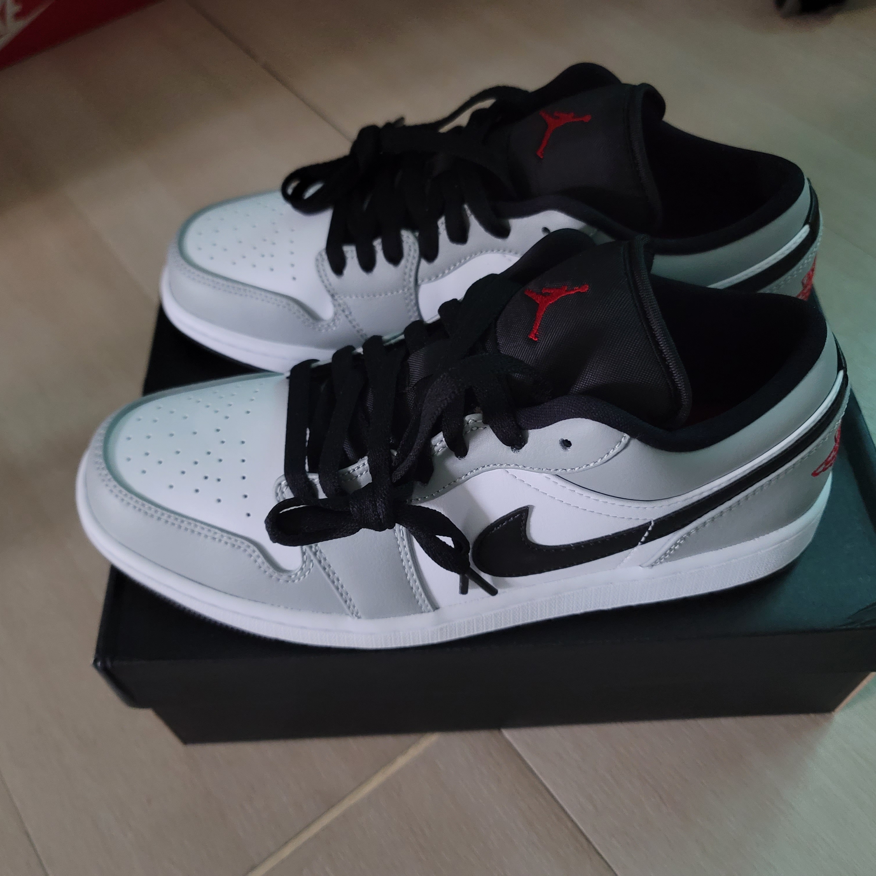 Jordan 1 Low Light Smoke Grey 착용 스타일