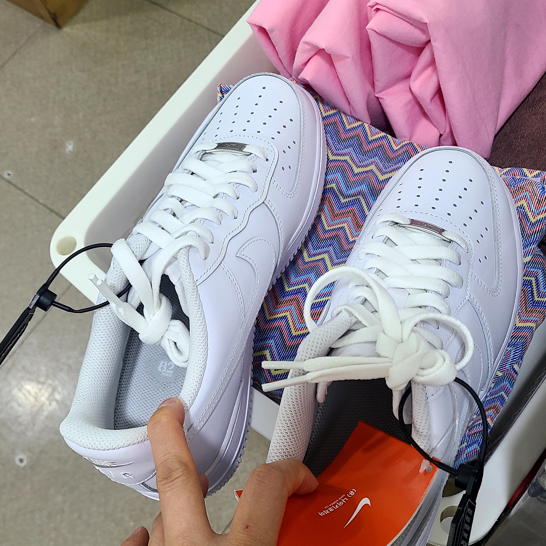Nike Air Force 1 '07 Low White 착용 스타일