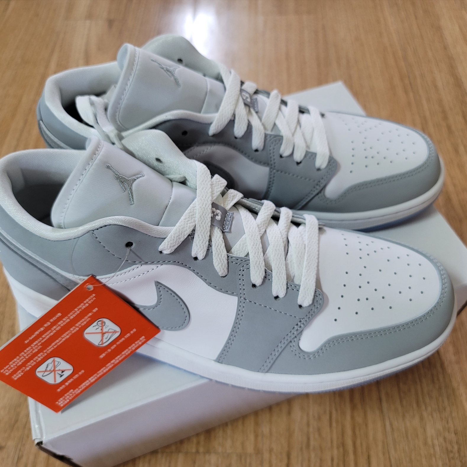 (W) Jordan 1 Low White Wolf Grey 착용 스타일 - 2
