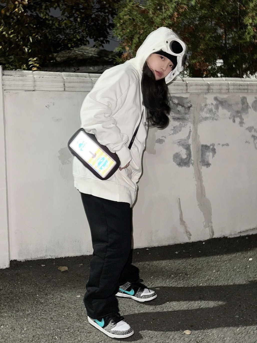 C.P. Company Diagonal Raised Fleece Goggle Hoodie Gauze White - 22FW, C.P. Company Diagonal Raised Fleece Goggle Hoodie Black - 23SS 착용 스타일