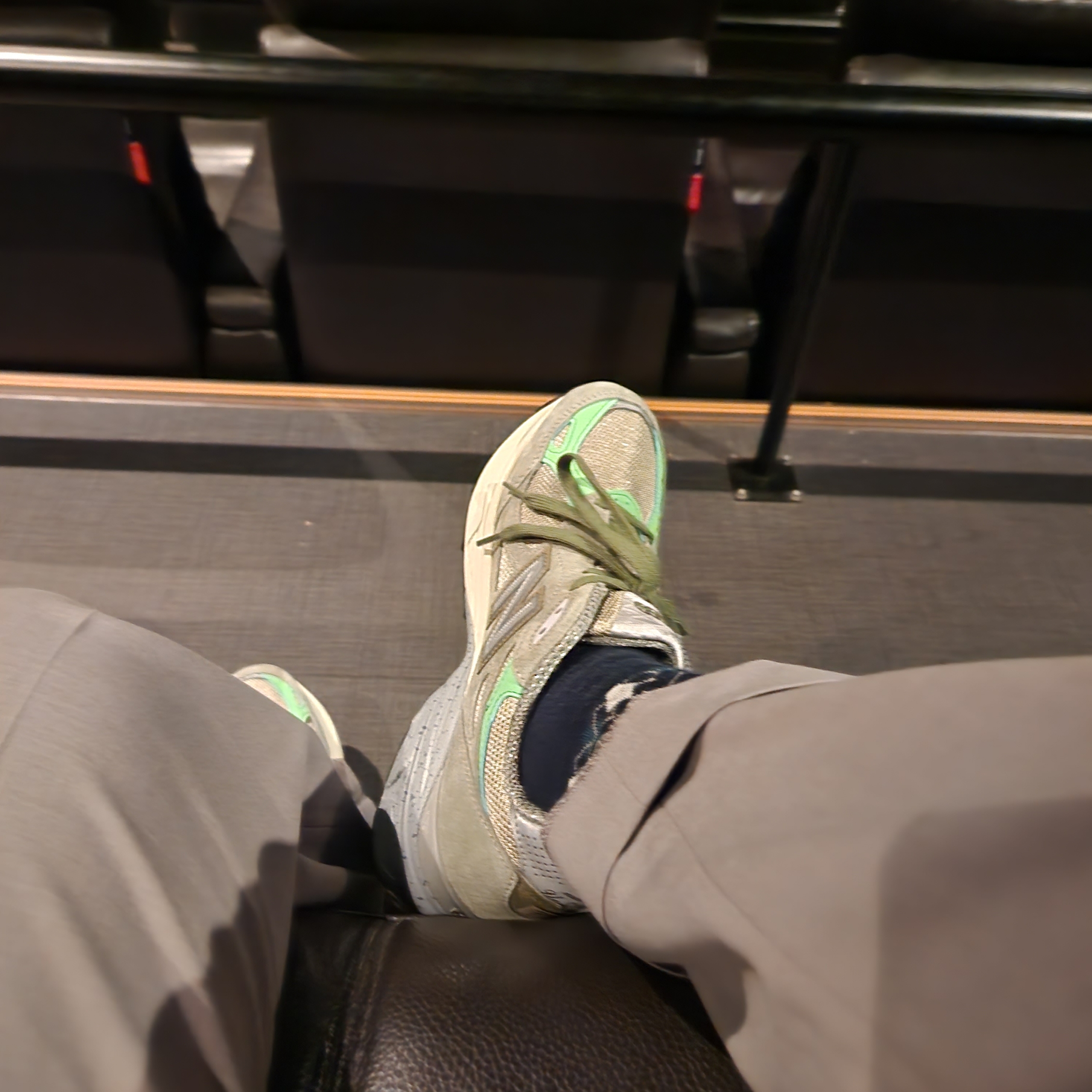 New Balance x Patta 990v3 Made in USA Olive 착용 스타일