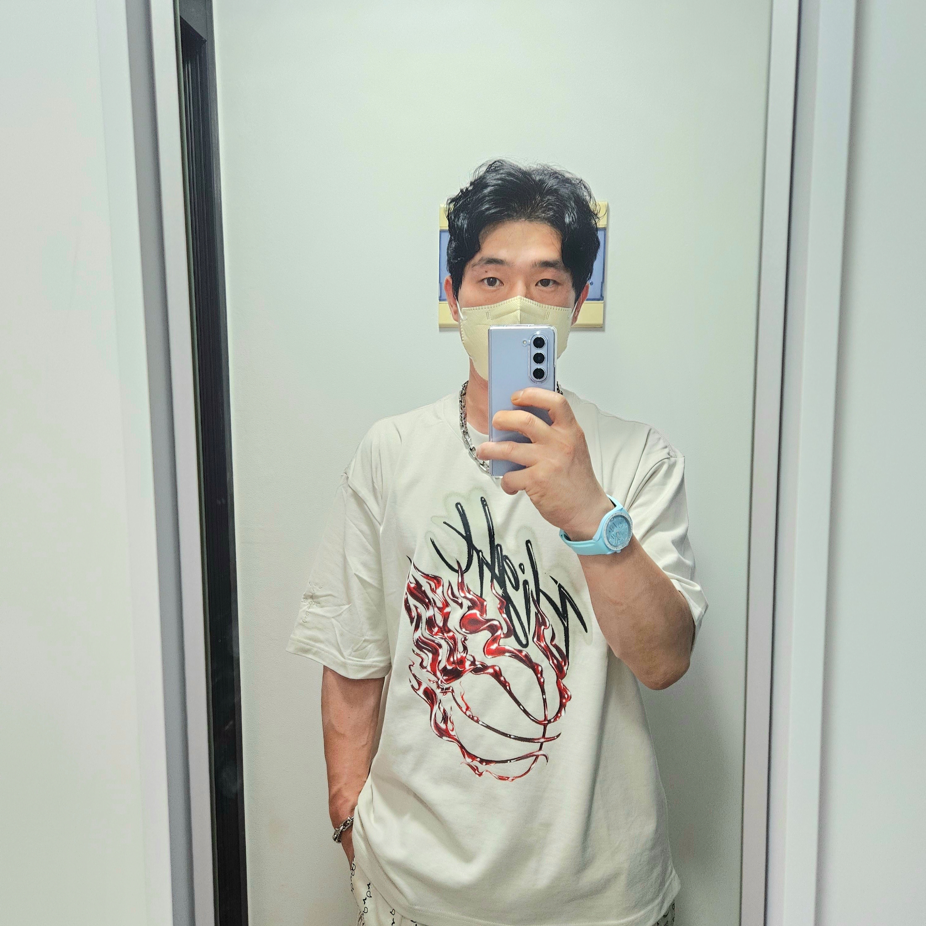 Jordan x Travis Scott T-Shirt Light Mahogany Brown - Asia, Jordan x Travis Scott Shorts Light Iron Ore - US/EU 착용 스타일 - 4