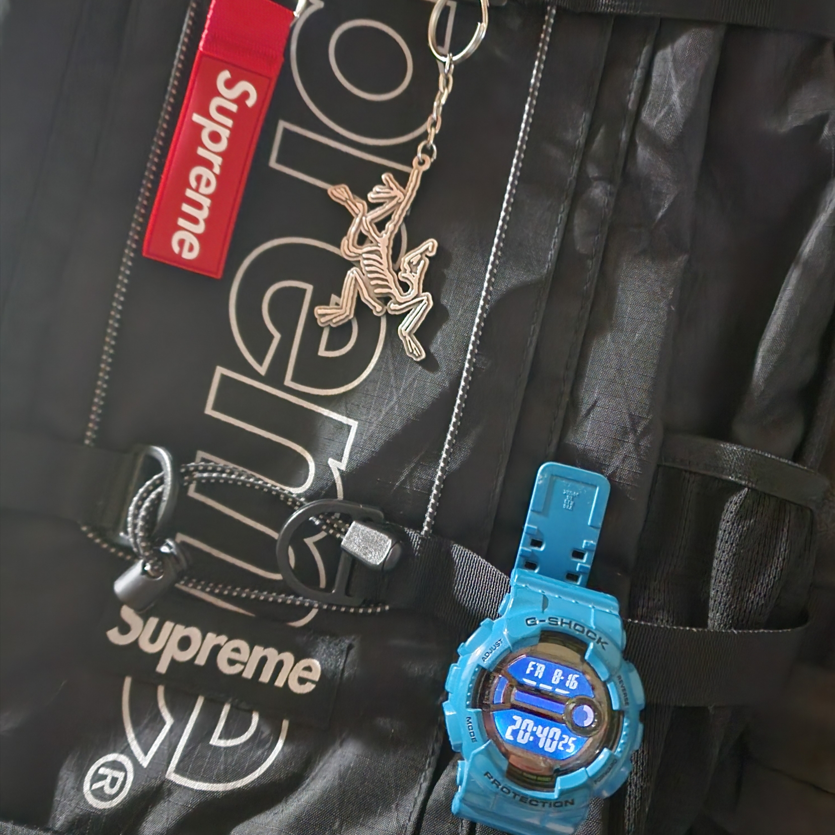Matin Kim Black Bunny Toy Keyring Black, Supreme Backpack Black - 18FW 착용 스타일 - 1