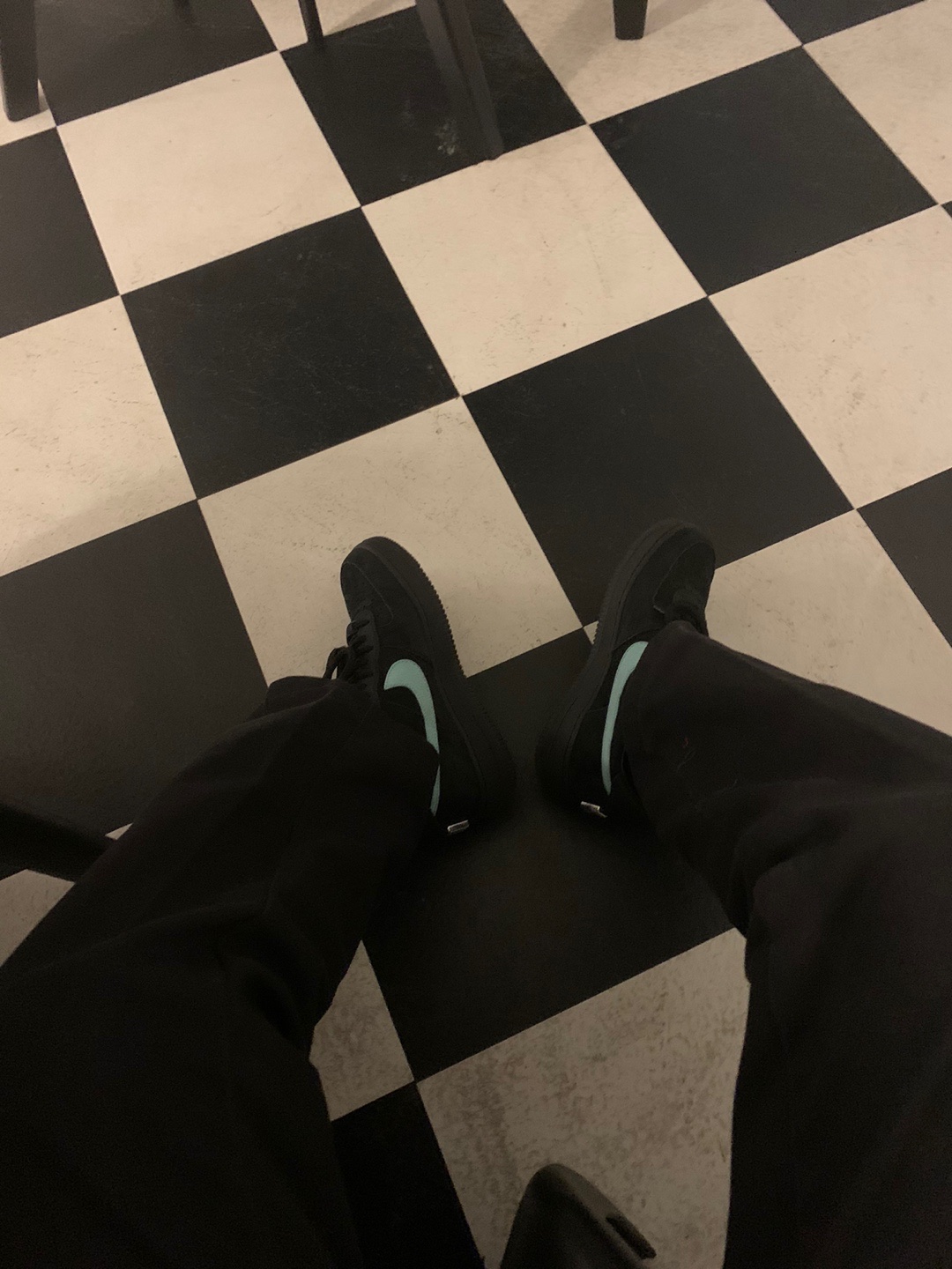 Nike x Tiffany & Co. Air Force 1 Low SP 1837, Supreme x Tiffany & Co. Box Logo T-Shirt White - 21FW 착용 스타일 - 5