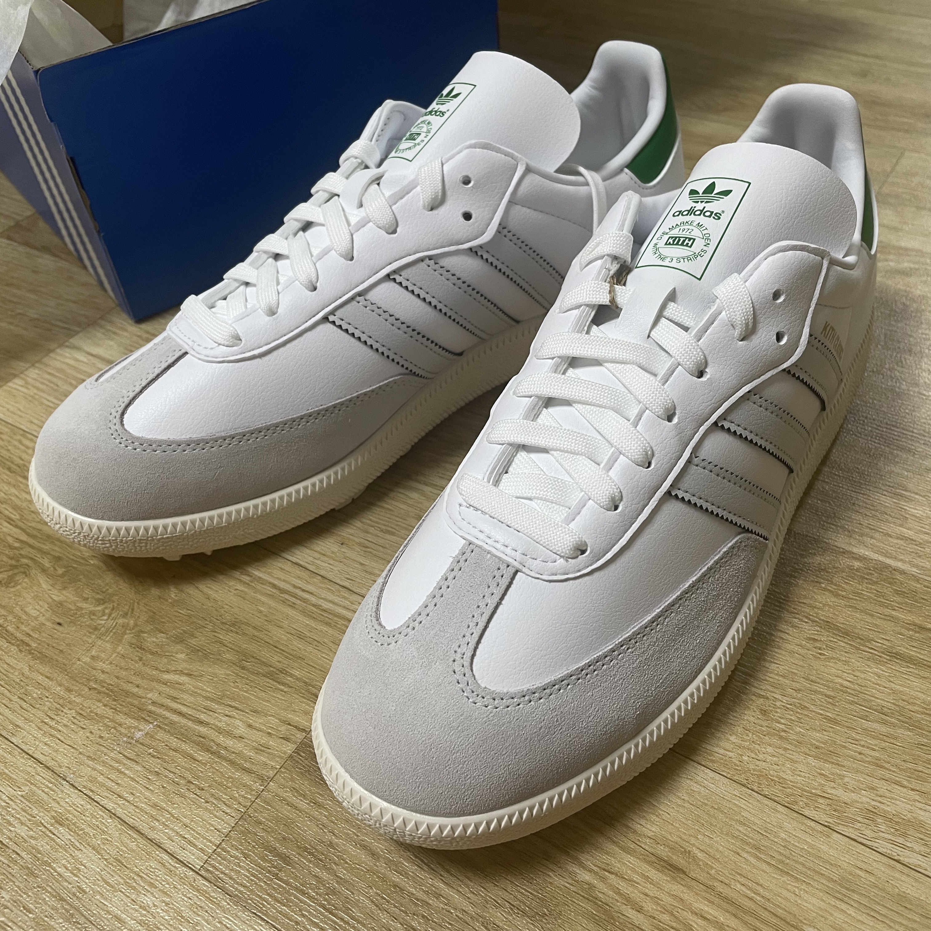 Adidas x Kith Samba Golf White Dash Grey 착용 스타일 - 2