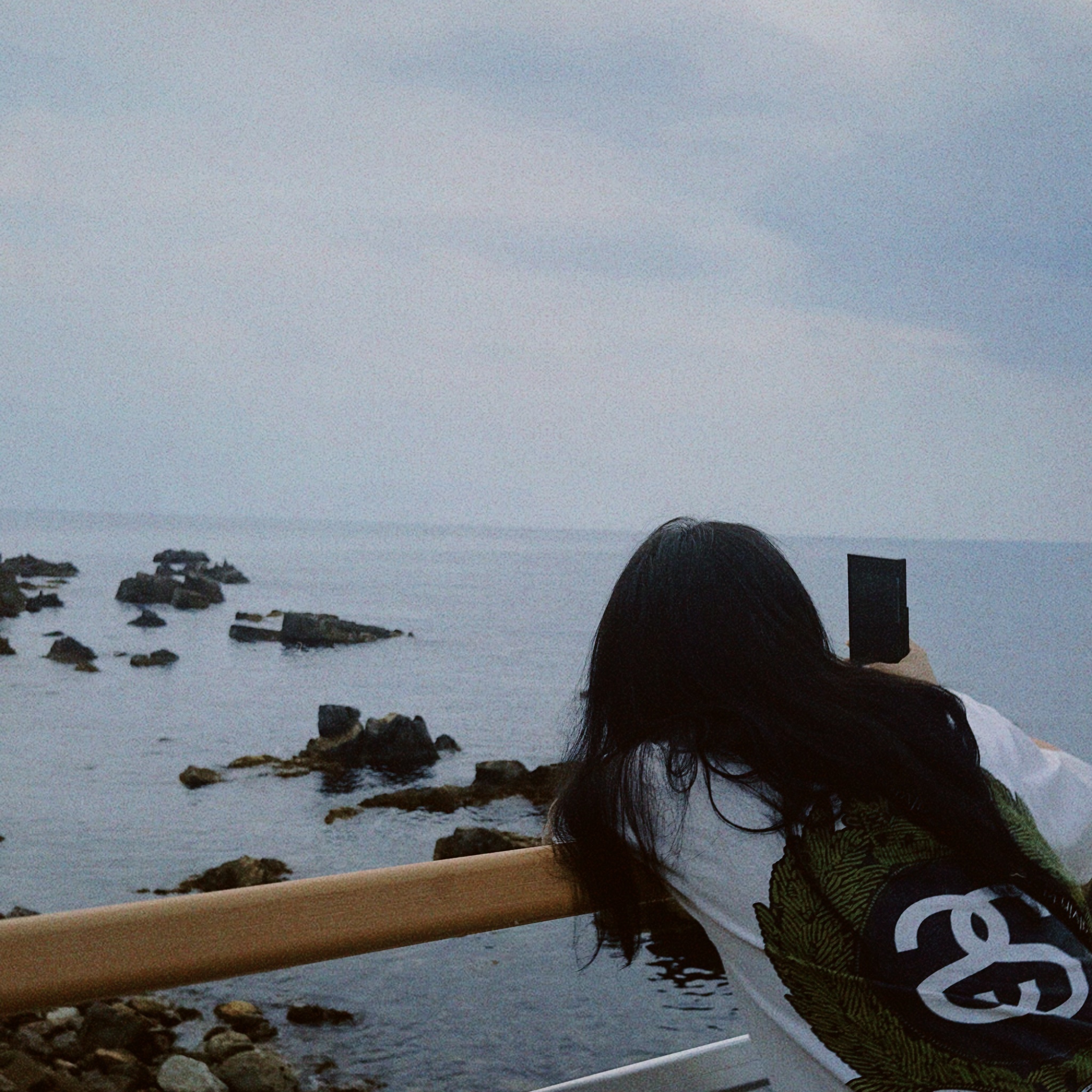 Stussy Crown Wreath Pigment Dyed T-Shirt Natural 착용 스타일 - 1