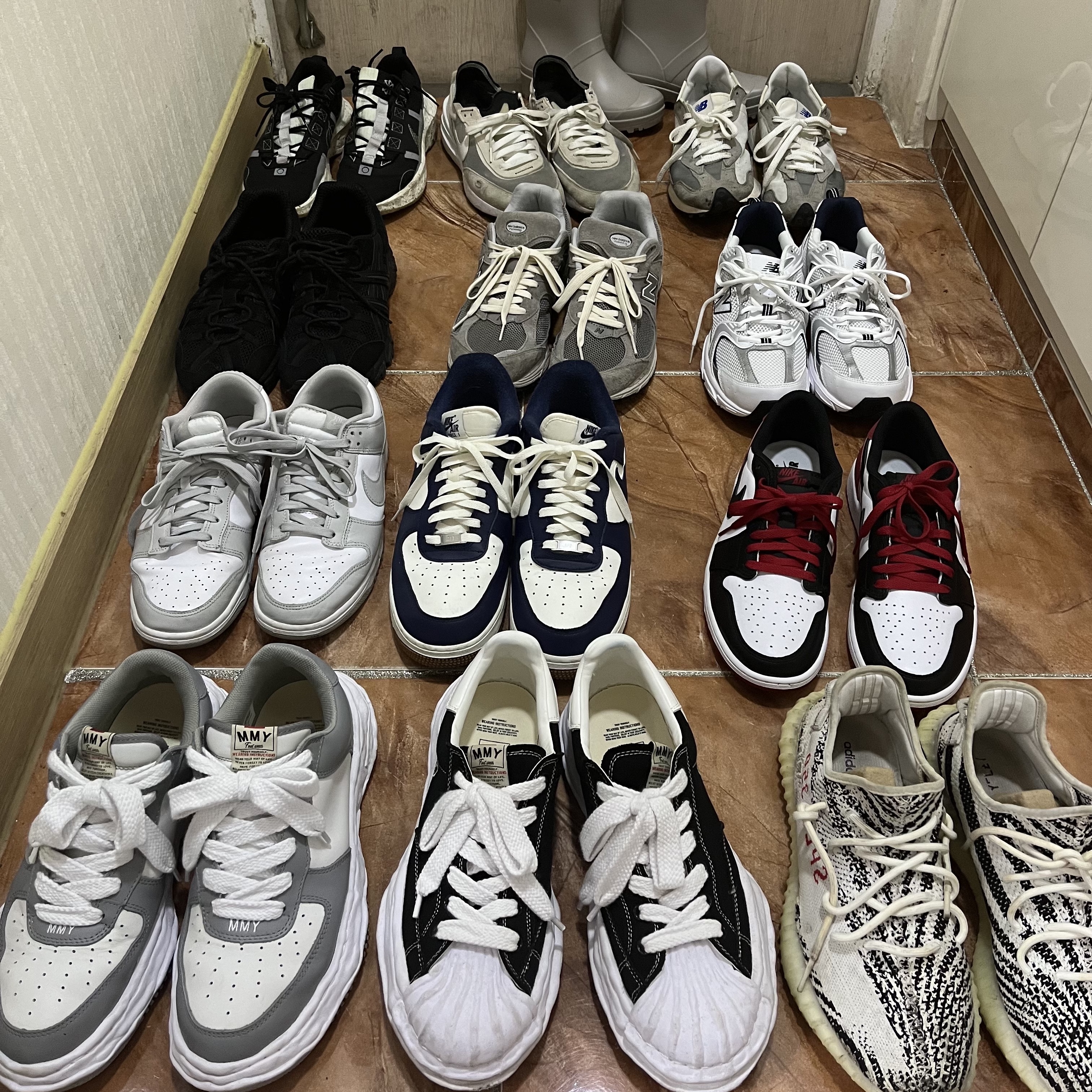 New Balance 530 White, Jordan 1 Retro Low OG Black Toe 착용 스타일 - 3