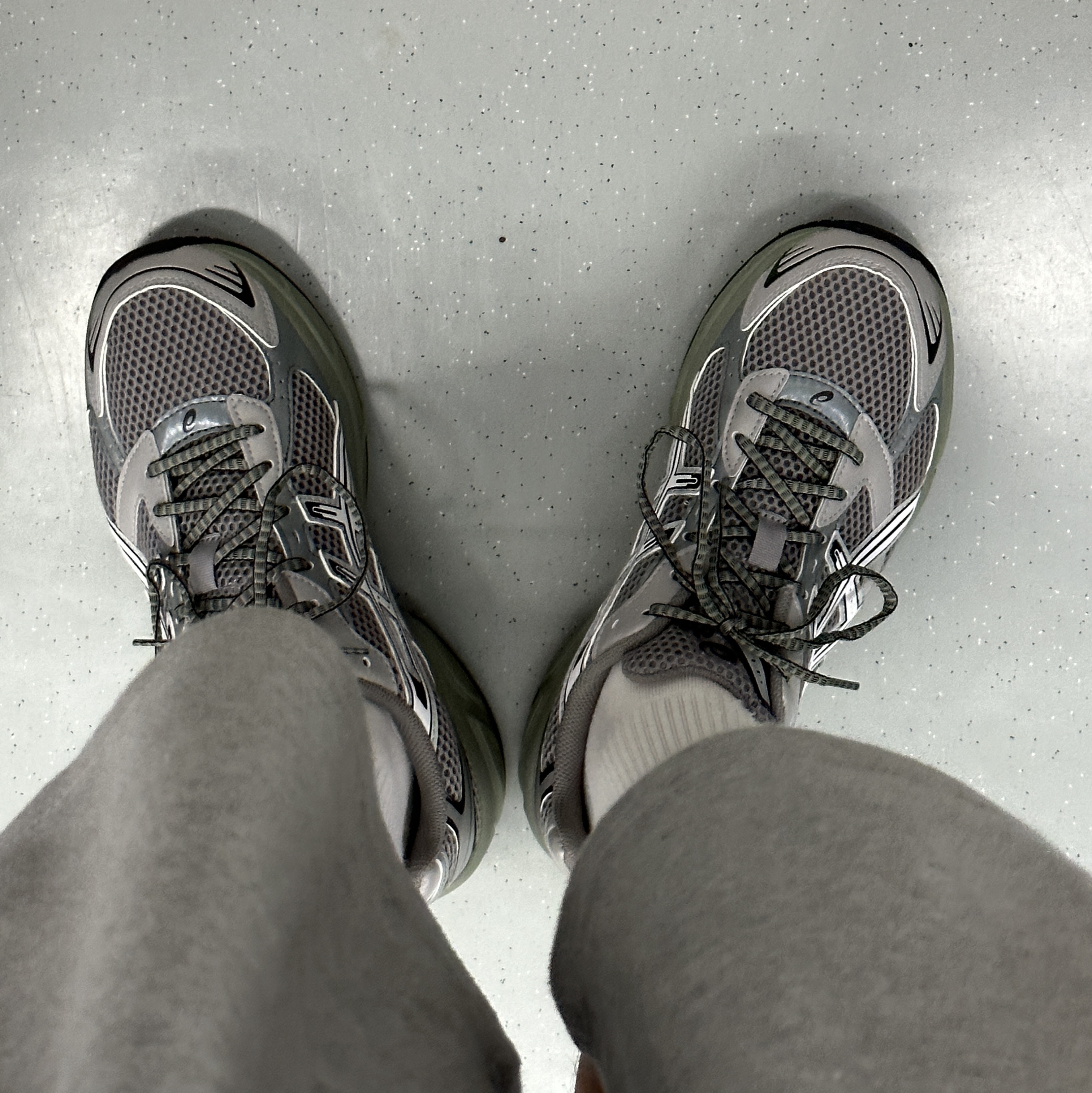 Asics Gel-1130 Wild Dove White - Folder Exclusive 착용 스타일