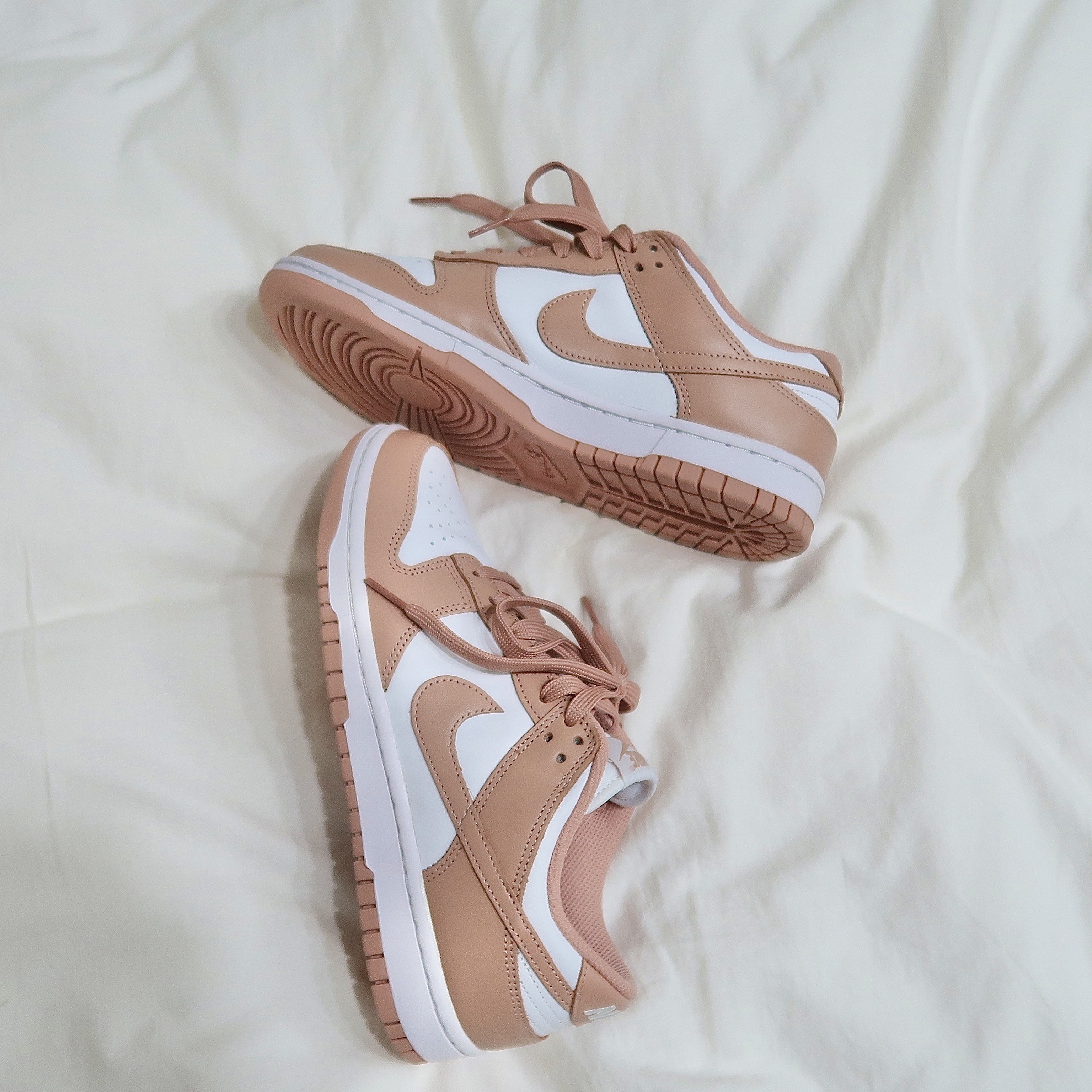 (W) Nike Dunk Low Rose Whisper 착용 스타일 - 2
