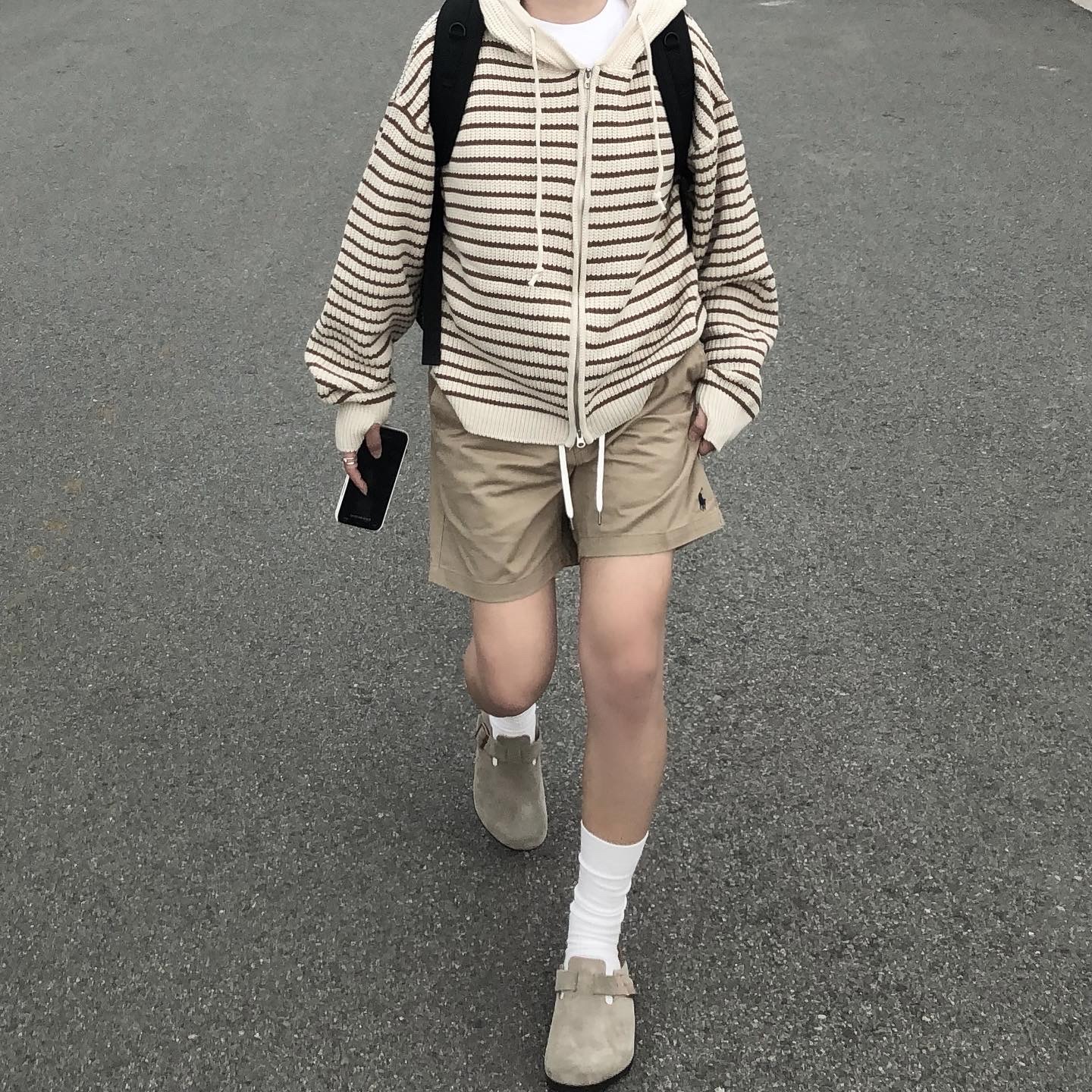 Birkenstock Boston Soft Footbed Taupe - Regular 착용 스타일 - 4