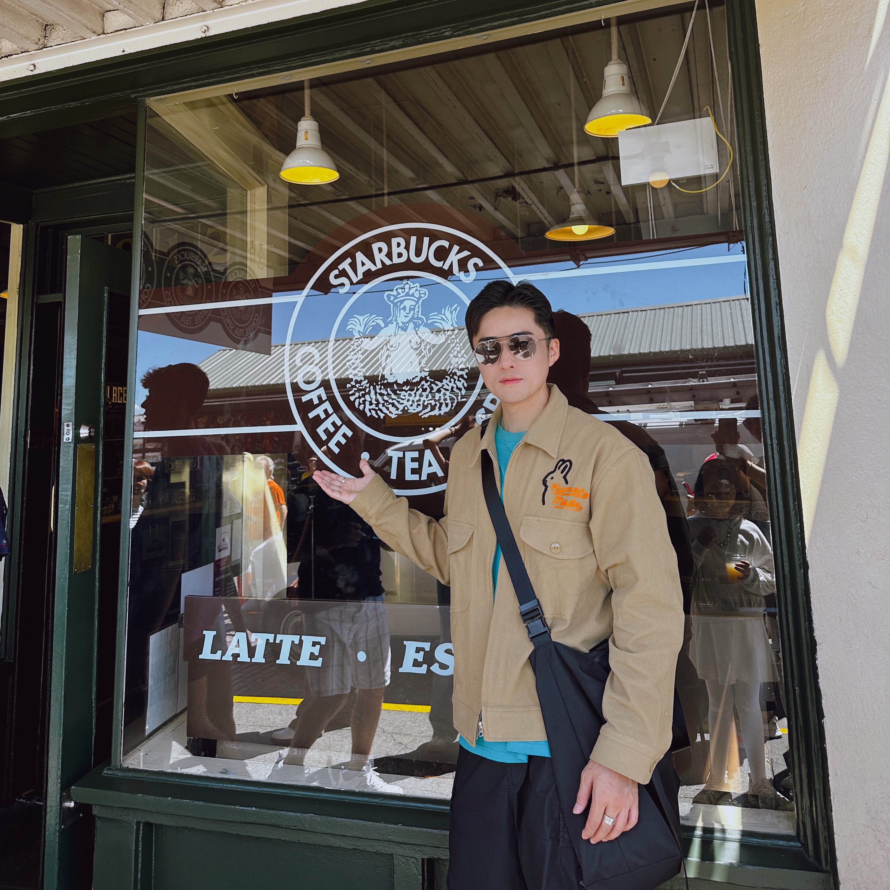 Human Made Zip-Up Work Jacket Beige, Stone Island L0403 Bermuda Shorts Black - 21SS 착용 스타일 - 4