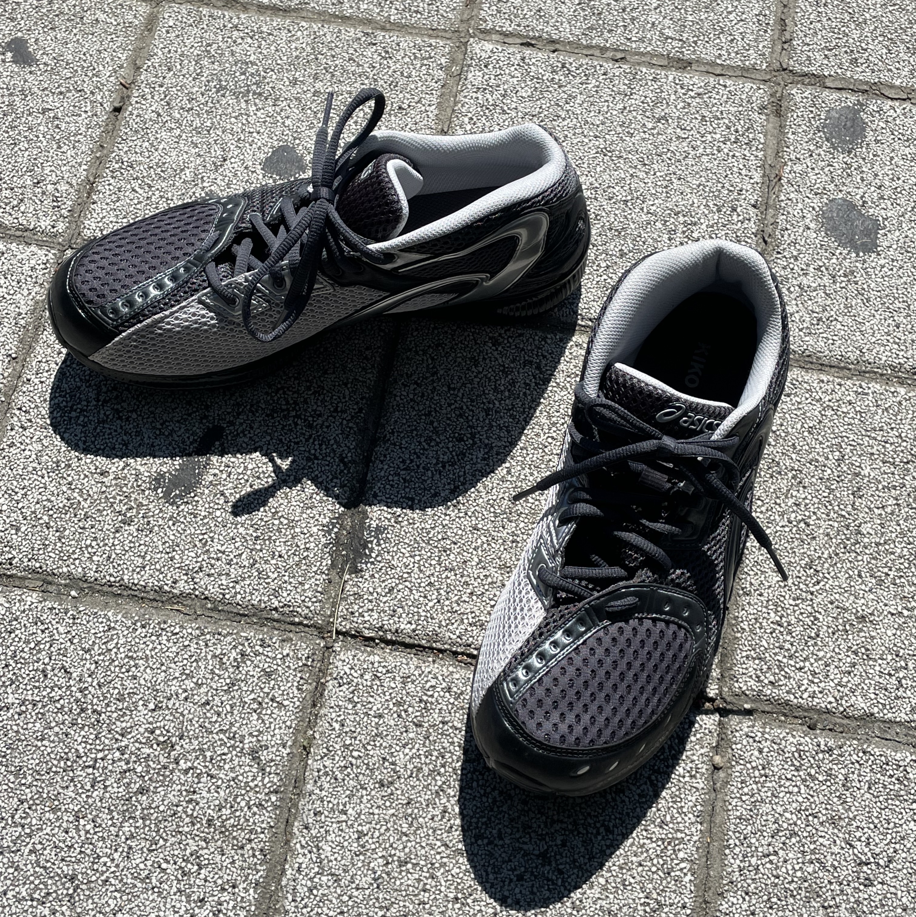 Asics x Kiko Kostadinov Gel Sokat Infinity Dark Grey 착용 스타일 - 1