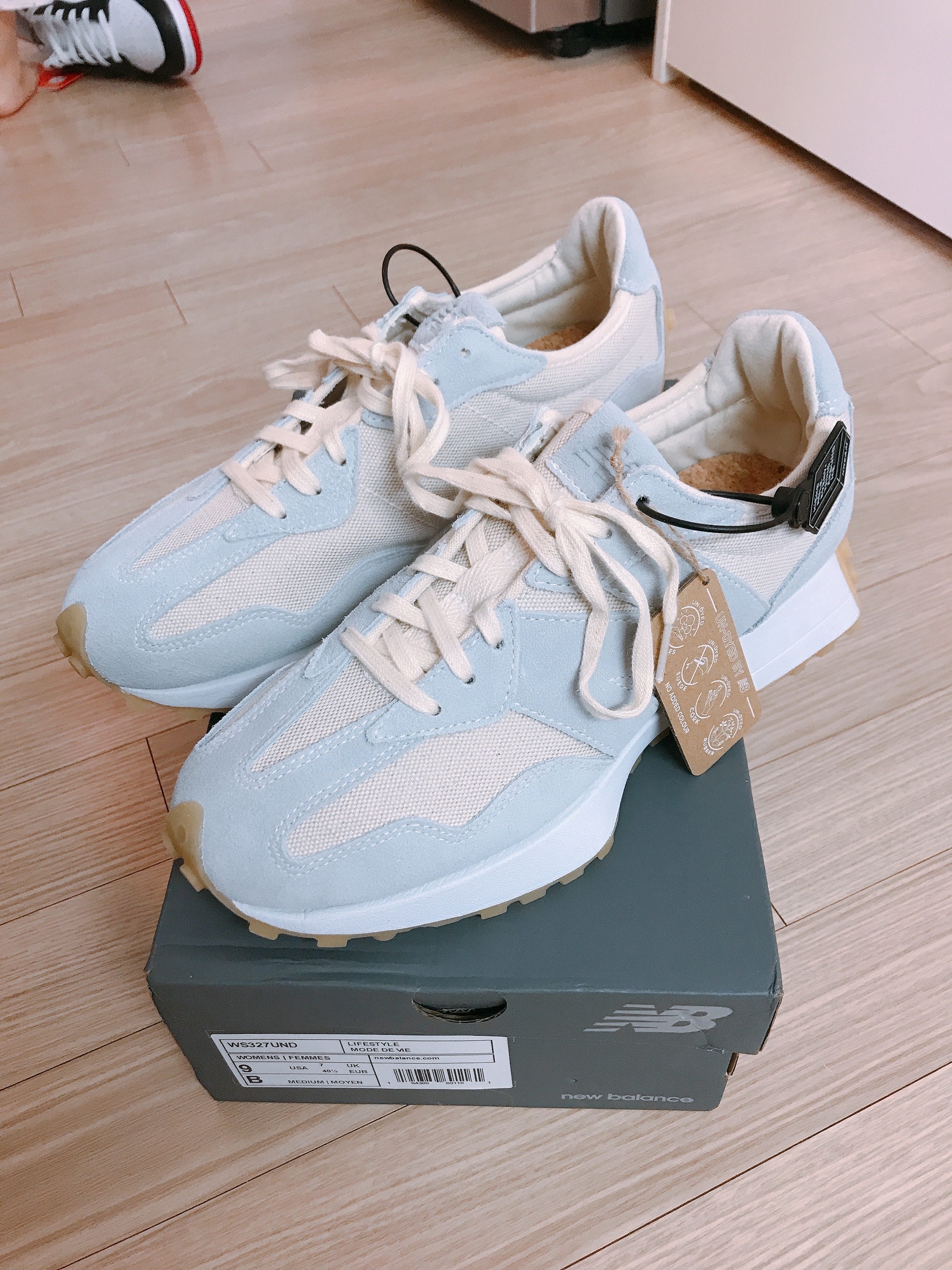 Nike NRG Solo Swoosh Woven Track Jacket Black - Asia, (W) New Balance 327 Undyed White Pale Blue 착용 스타일 - 2