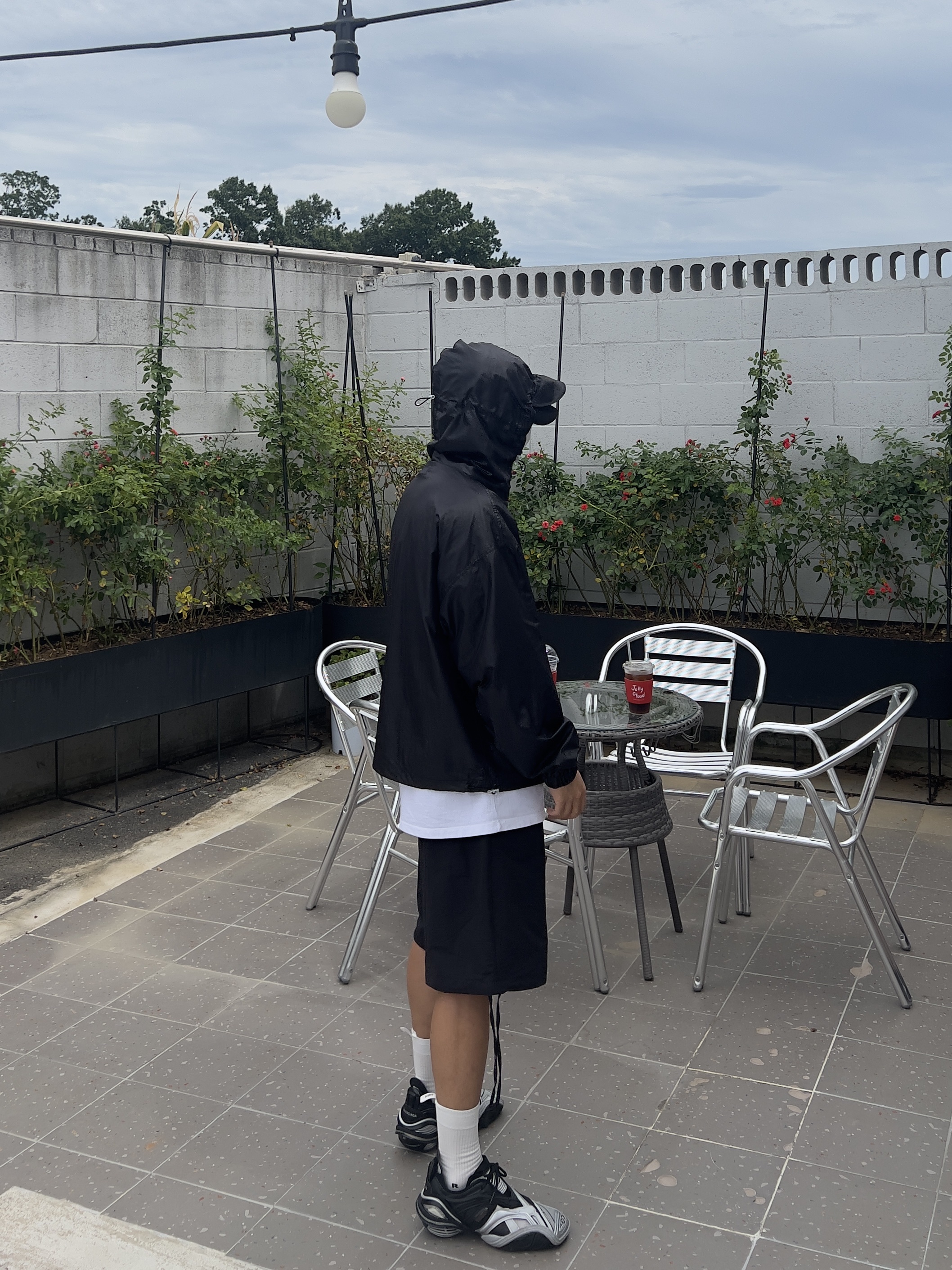 Balenciaga Tyrex Sneakers Black Grey 착용 스타일 - 3
