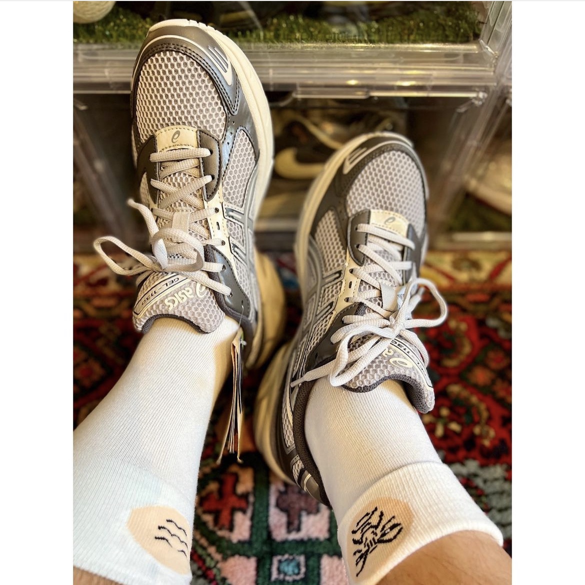 Asics Gel-1130 Oyster Grey Clay Grey 착용 스타일 - 2