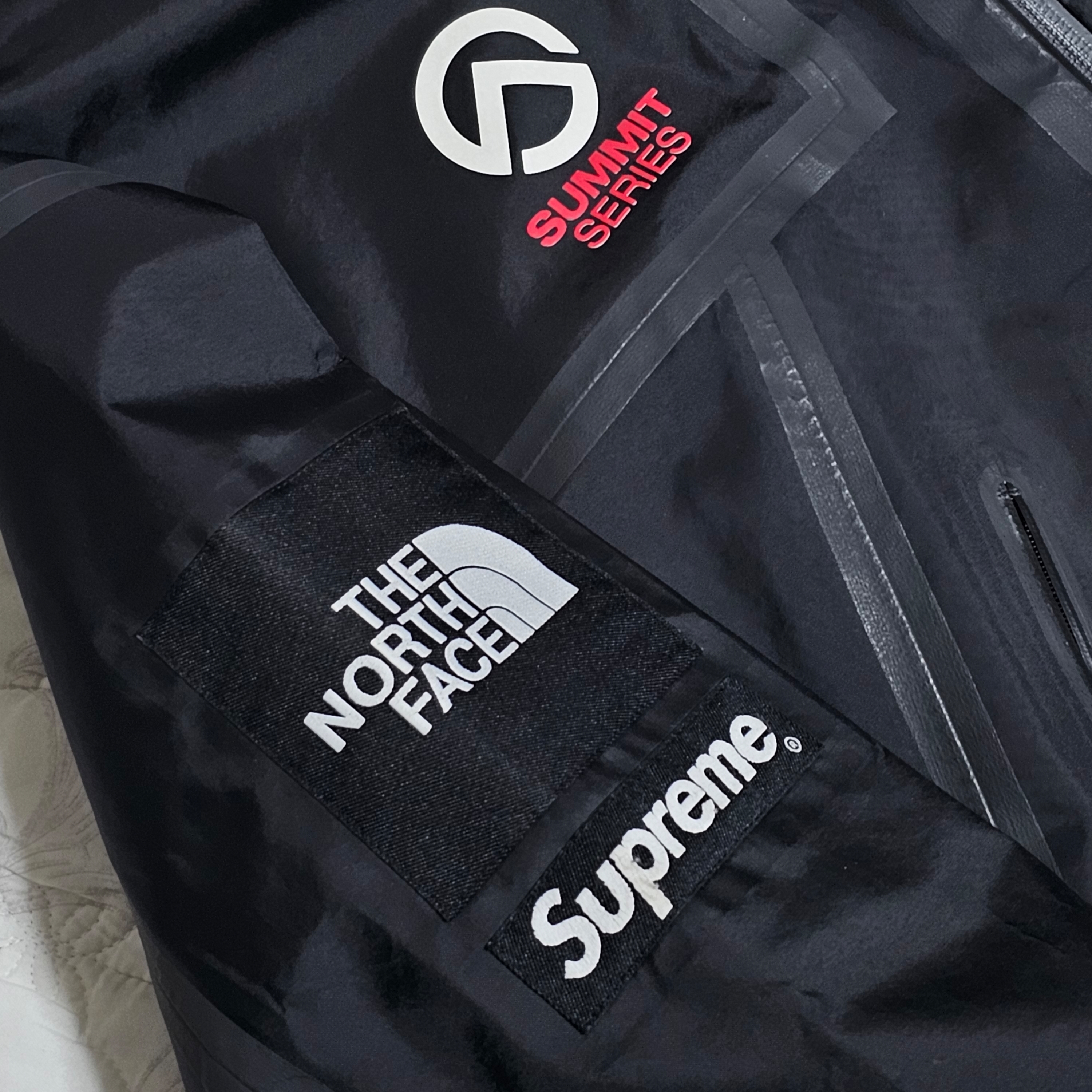 Diptyque Fleur De Peau Eau De Parfum 75ml, Supreme x The North Face Summit Series Outer Tape Seam Jacket Black - 21SS 착용 스타일 - 2