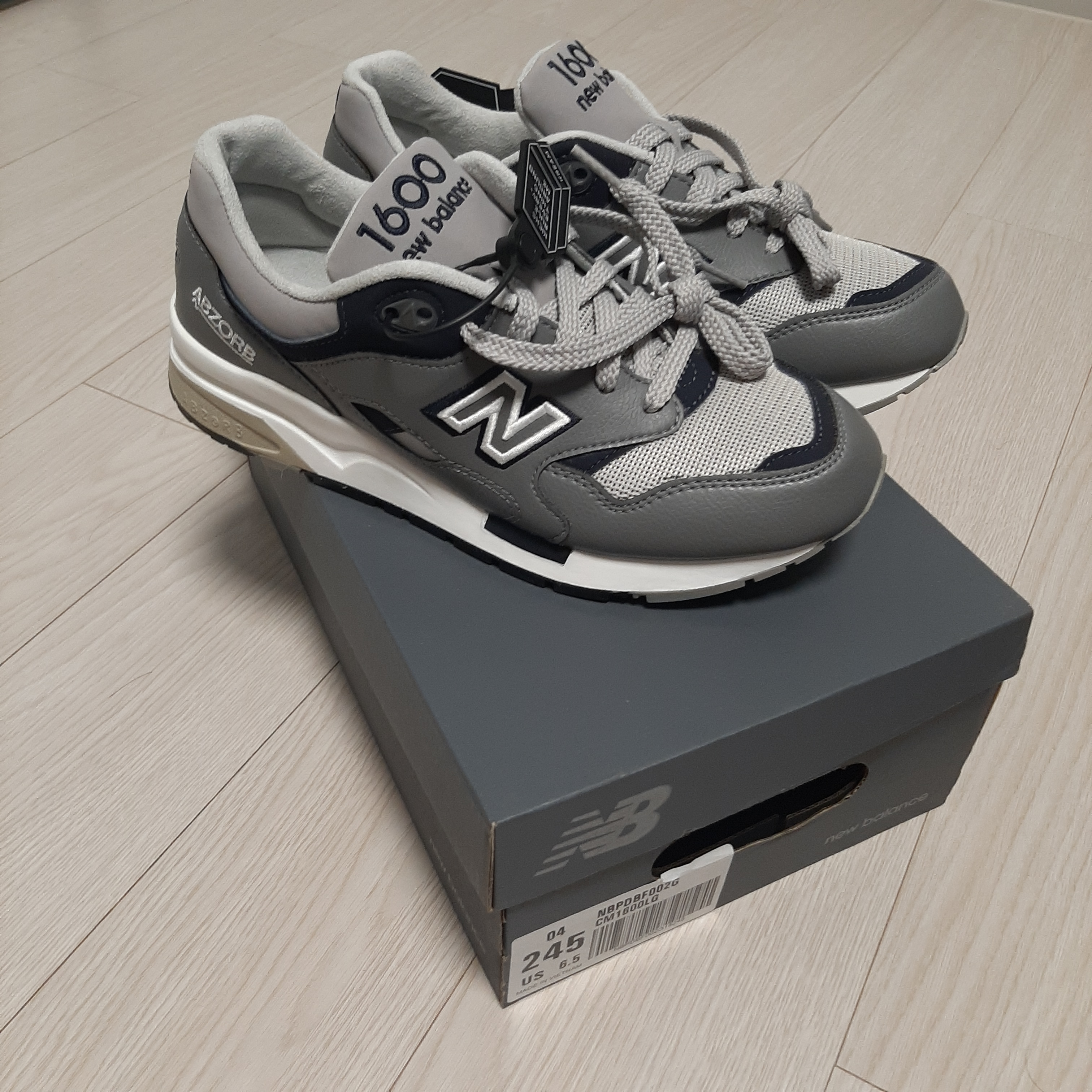 New Balance 1600 Legacy Grey 착용 스타일 - 4