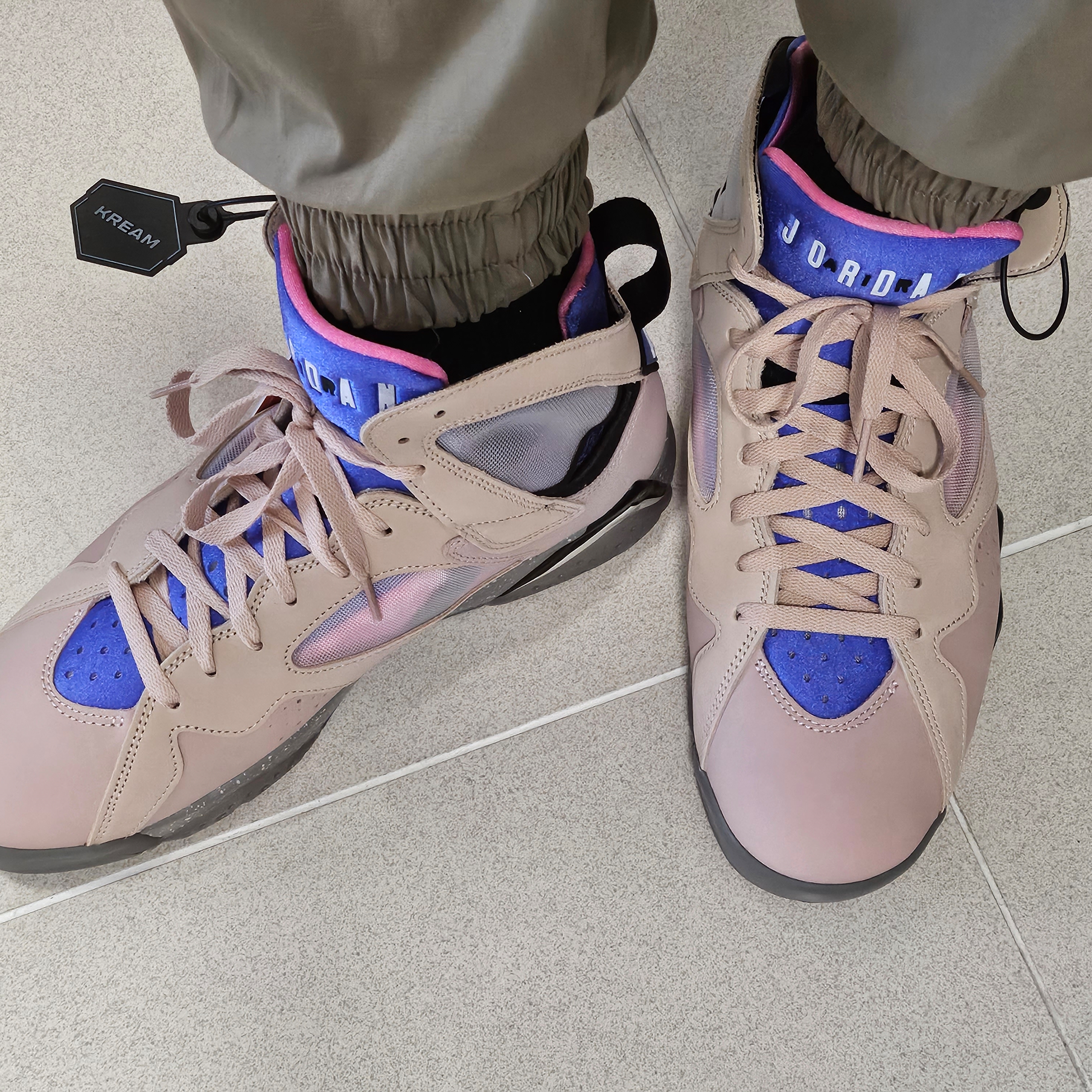 Jordan 7 Retro SE Sapphire 착용 스타일