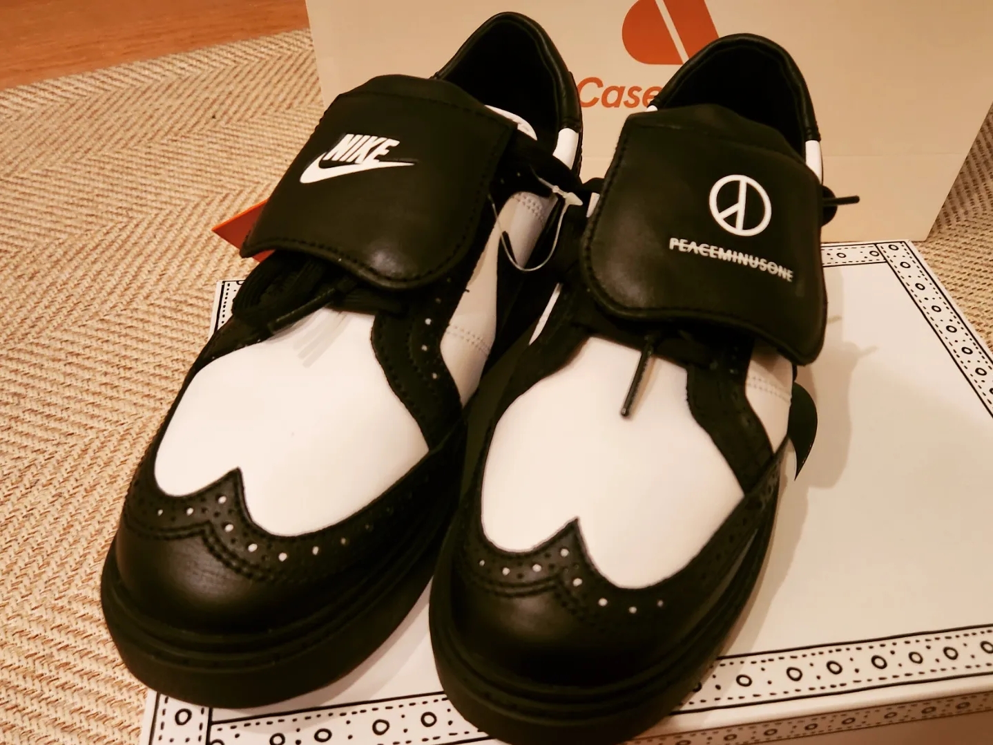Nike x Peaceminusone Kwondo1 Black and White 착용 스타일 - 4