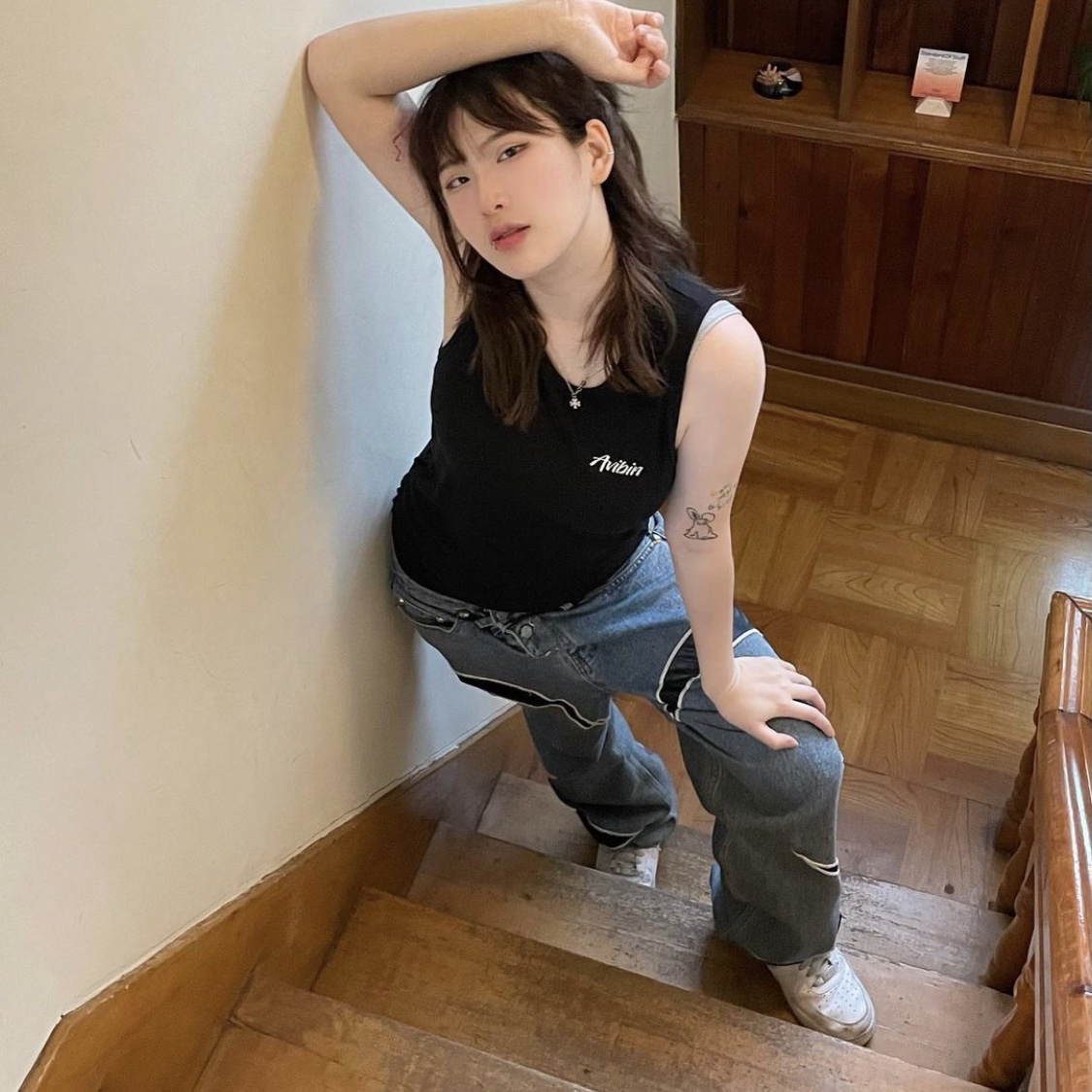 Insane Garage Clover Necklace Silver 착용 스타일 - 1