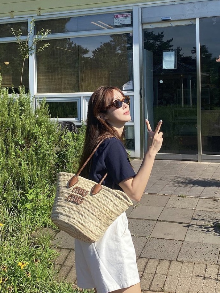 Gentle Monster x Maison Margiela MM005 Brown Tortoise Black 착용 스타일