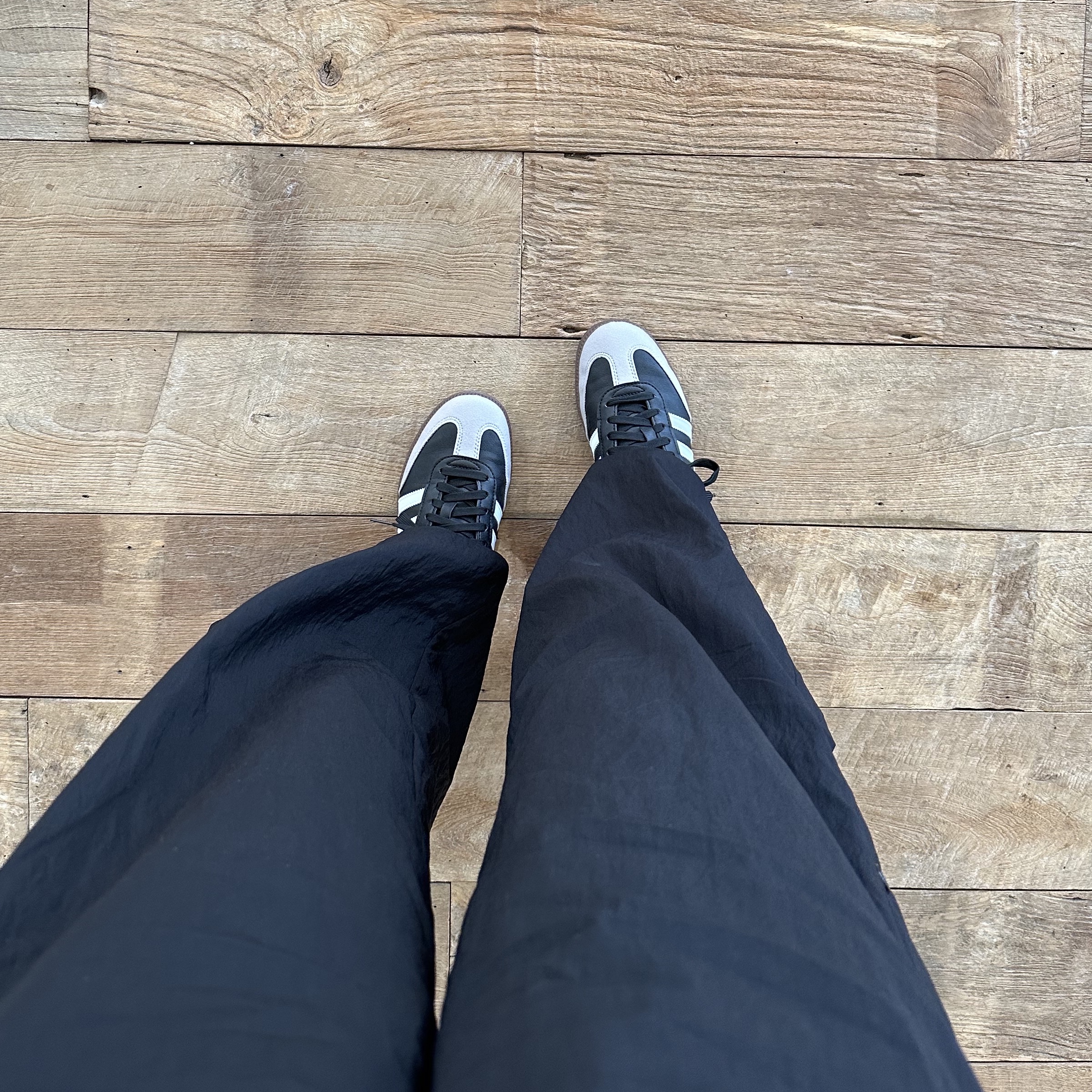 Adidas Samba Vegan Black White 착용 스타일