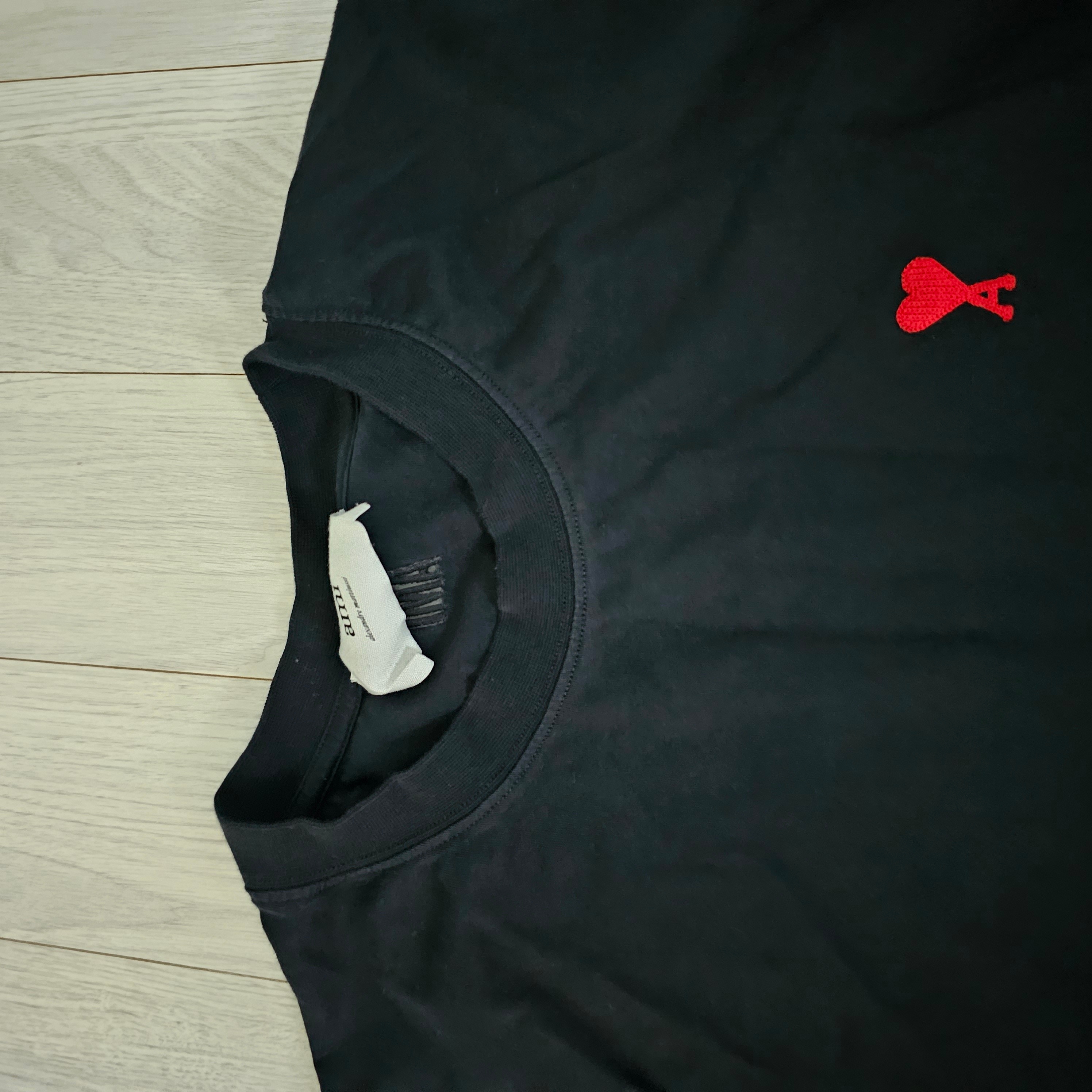 AMI de Coeur T-Shirt Black 착용 스타일