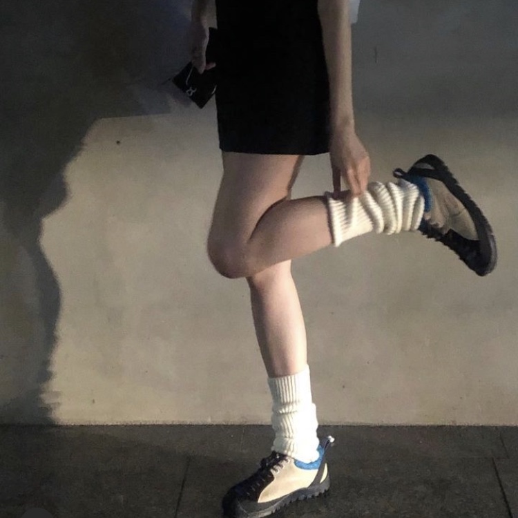 (W) Keen Jasper Rocks SP Sneakers Beige 착용 스타일