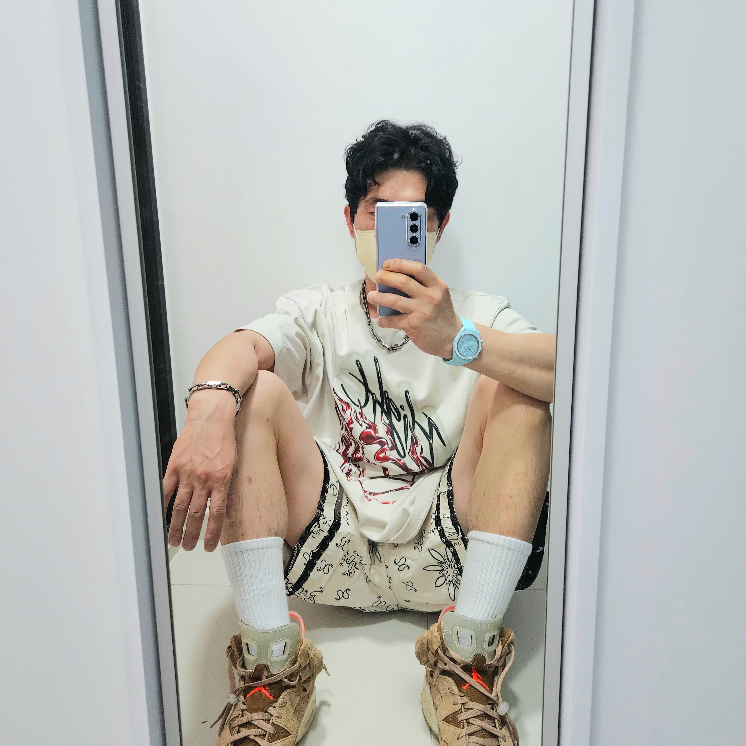 Jordan x Travis Scott T-Shirt Light Mahogany Brown - Asia, Jordan x Travis Scott Shorts Light Iron Ore - US/EU 착용 스타일 - 5