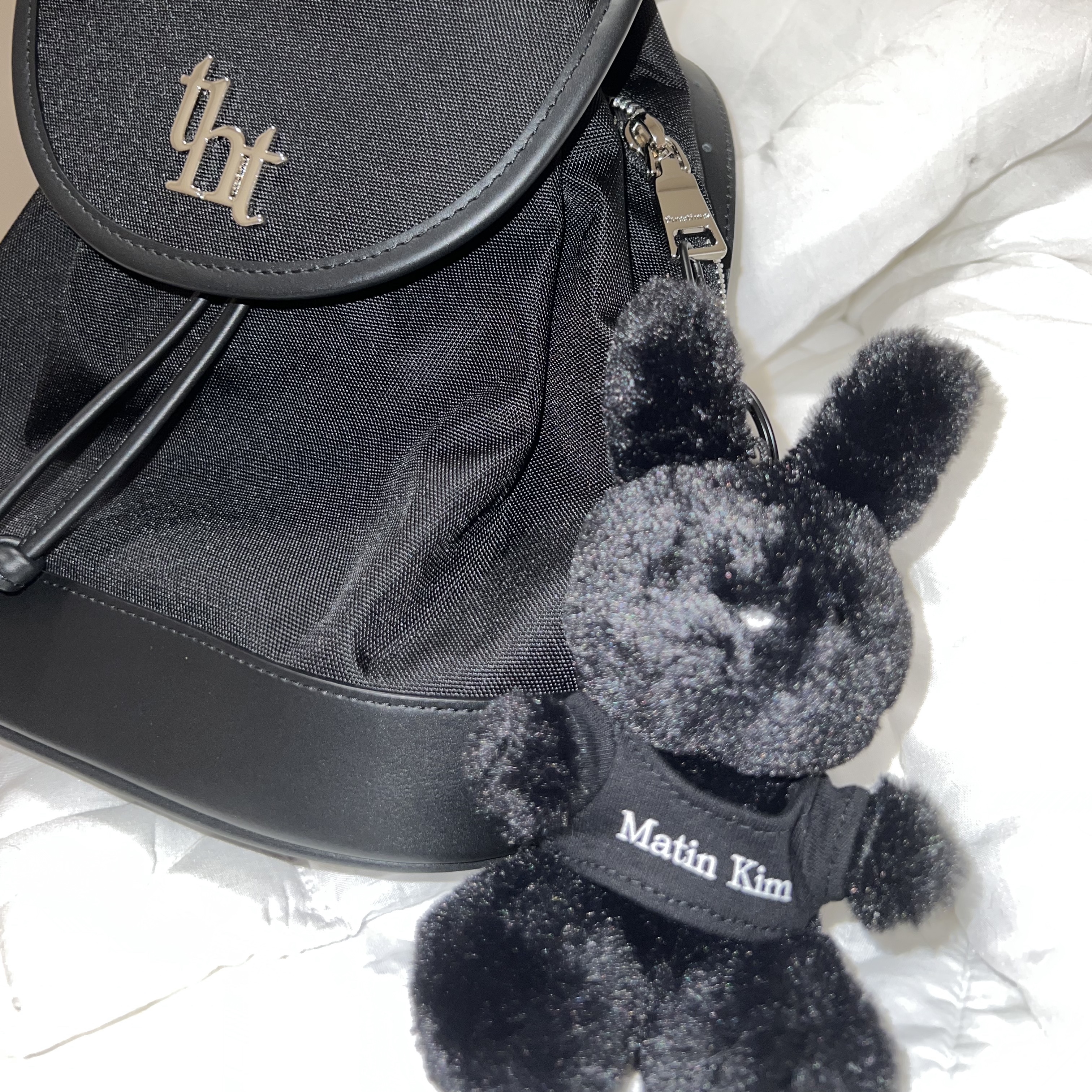 Matin Kim Black Bunny Toy Keyring Black 착용 스타일