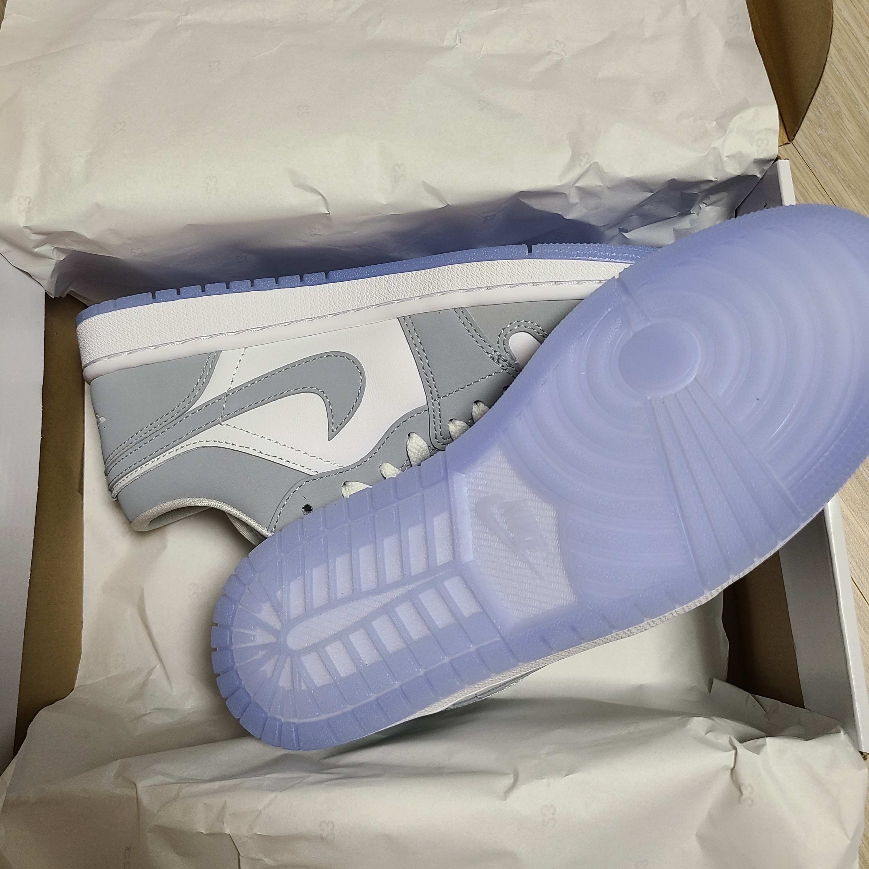 (W) Jordan 1 Low White Wolf Grey 착용 스타일 - 3