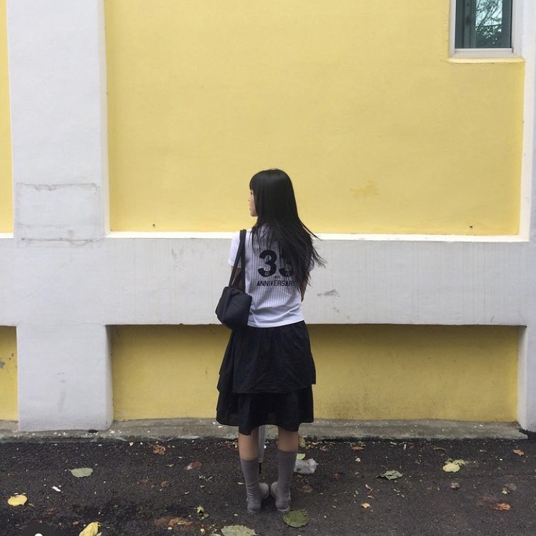 Safarispot Naturalis Pocket Tee White Gray 착용 스타일