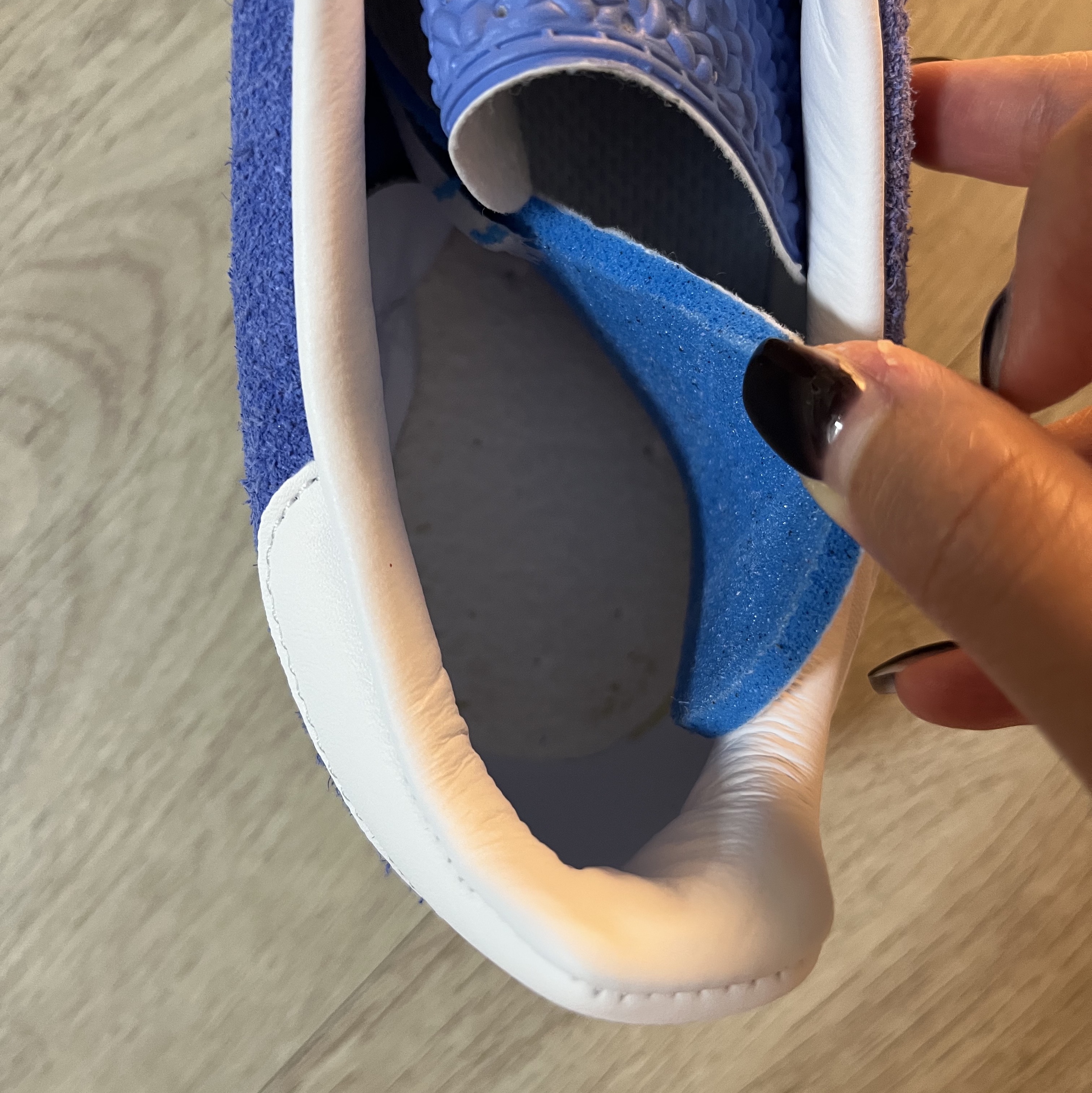 (W) Adidas Gazelle Indoor Blue Fusion Cloud White 착용 스타일