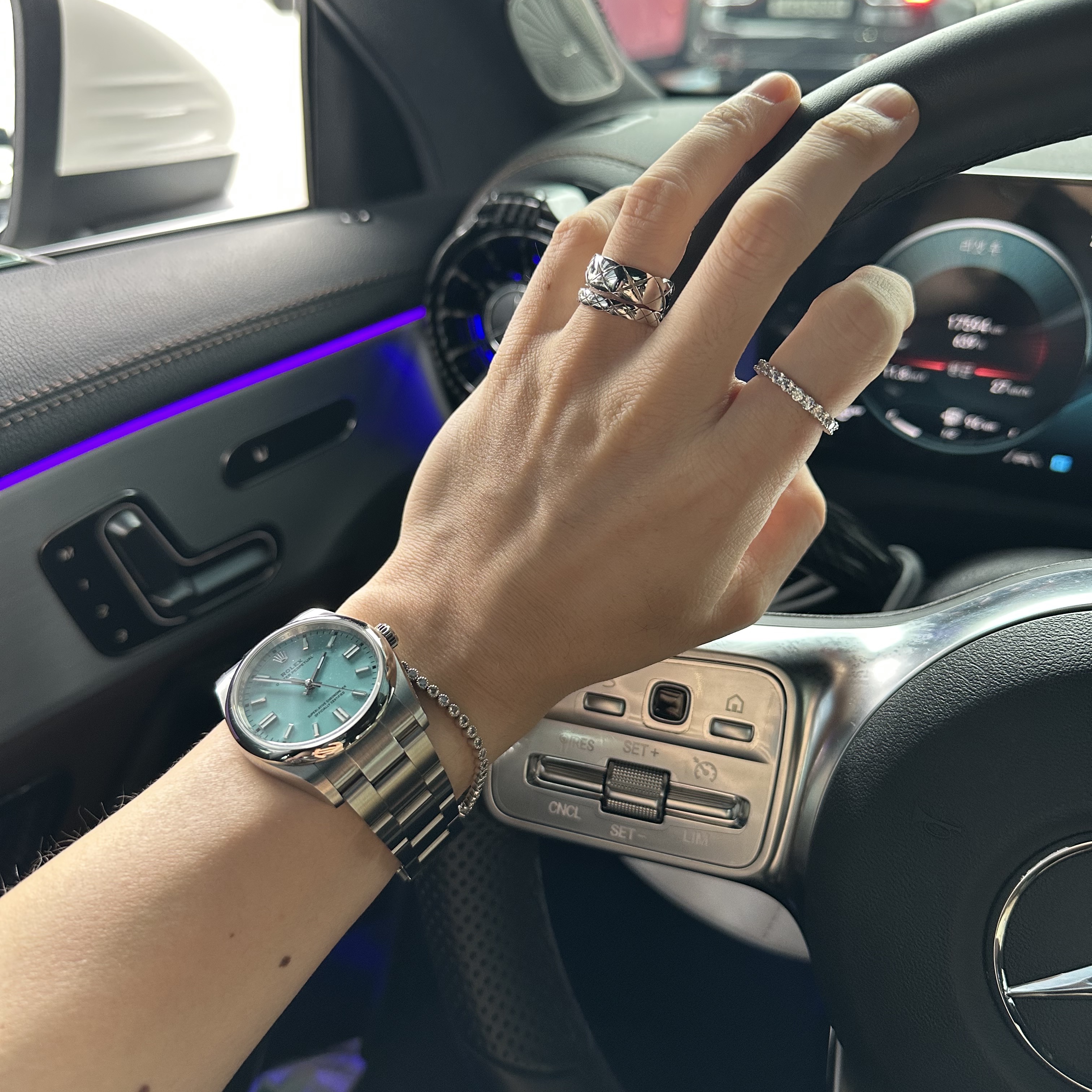 Rolex Oyster Perpetual 36mm 126000 Turquoise Blue Oyster 착용 스타일