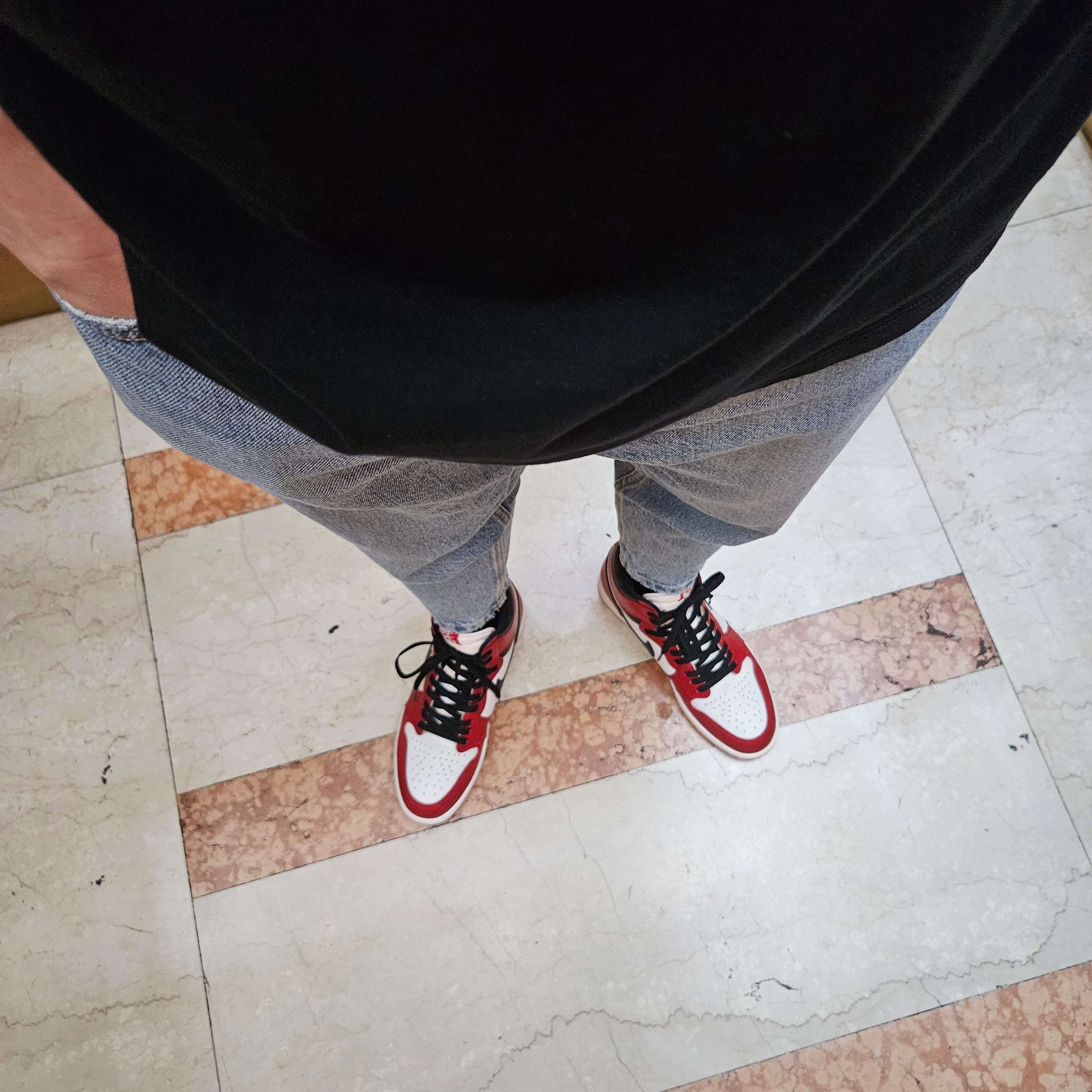 Jordan 1 Retro High OG Chicago 2022 착용 스타일 - 2