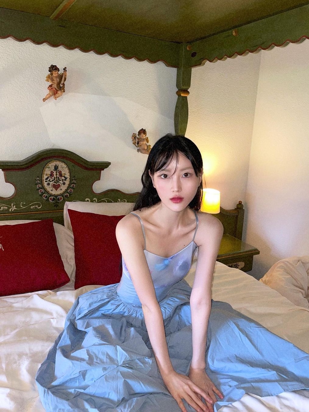Darling You're Bad Women Unbalanced Shirring Long Dress Blue 착용 스타일 - 1